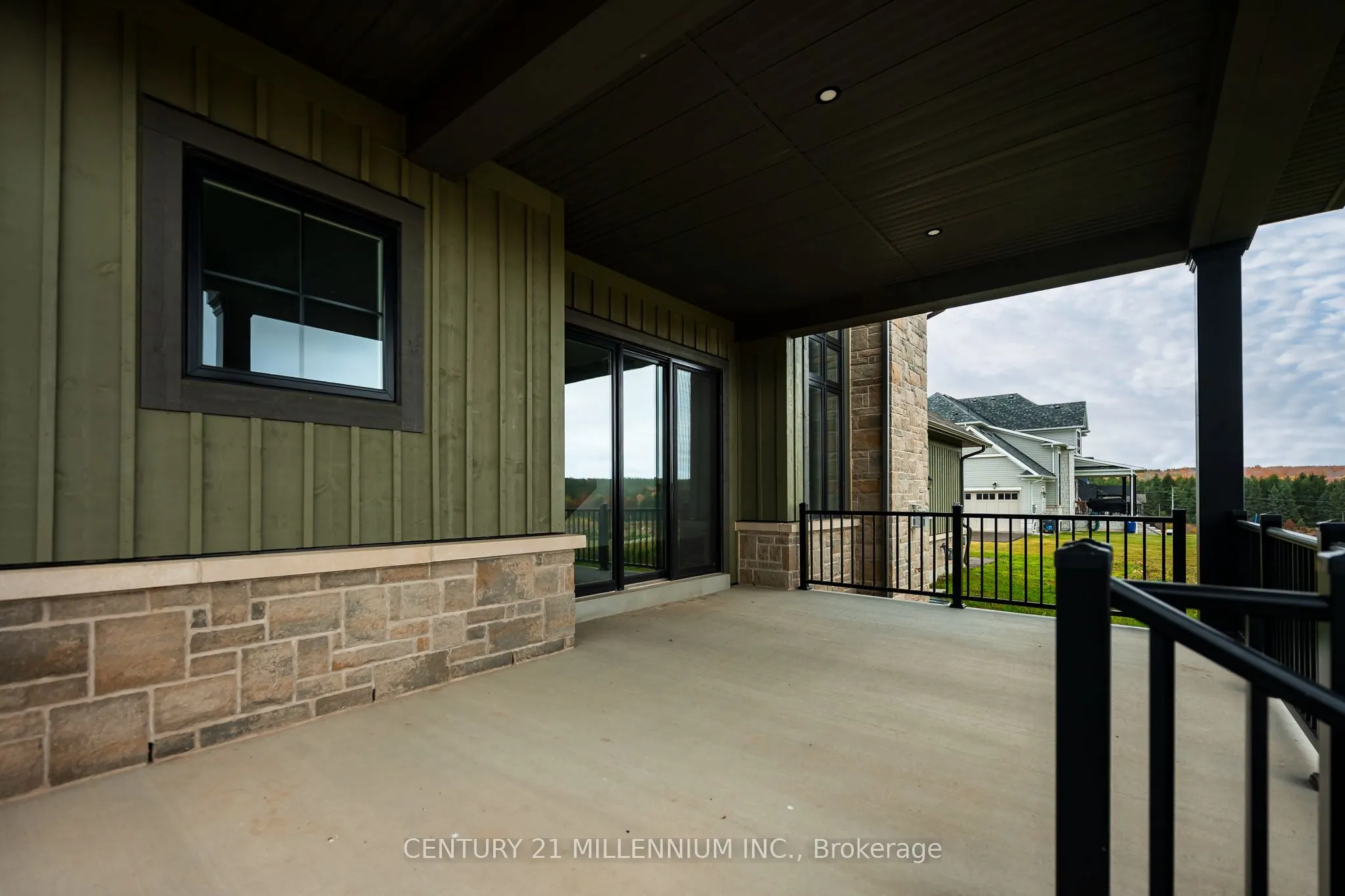 53 Holly Lane