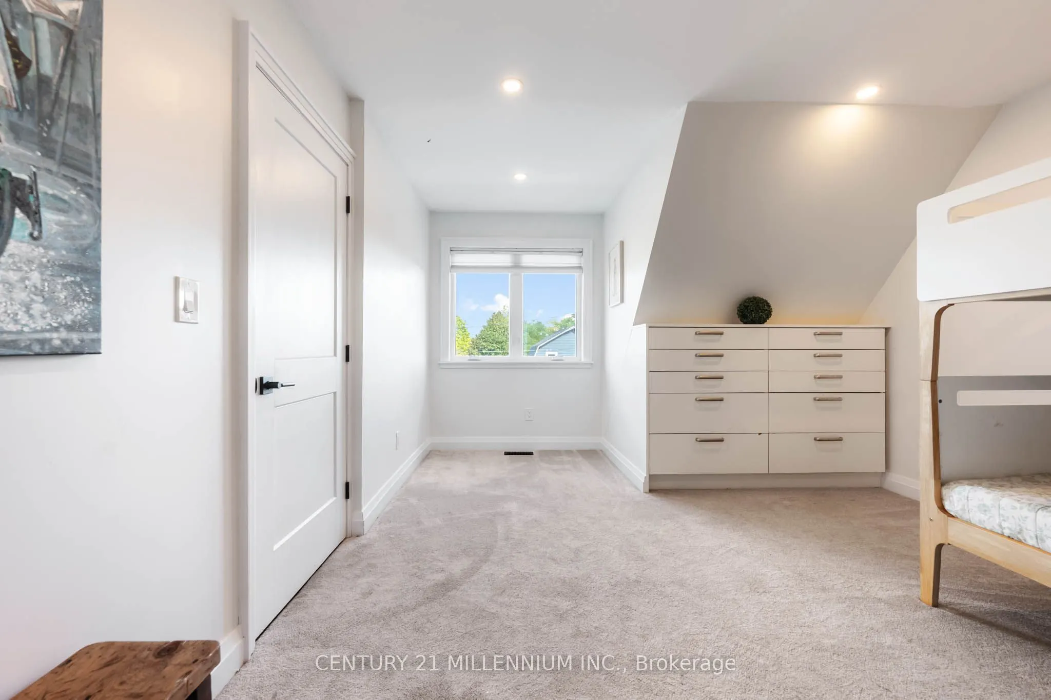 2 Amanda Street