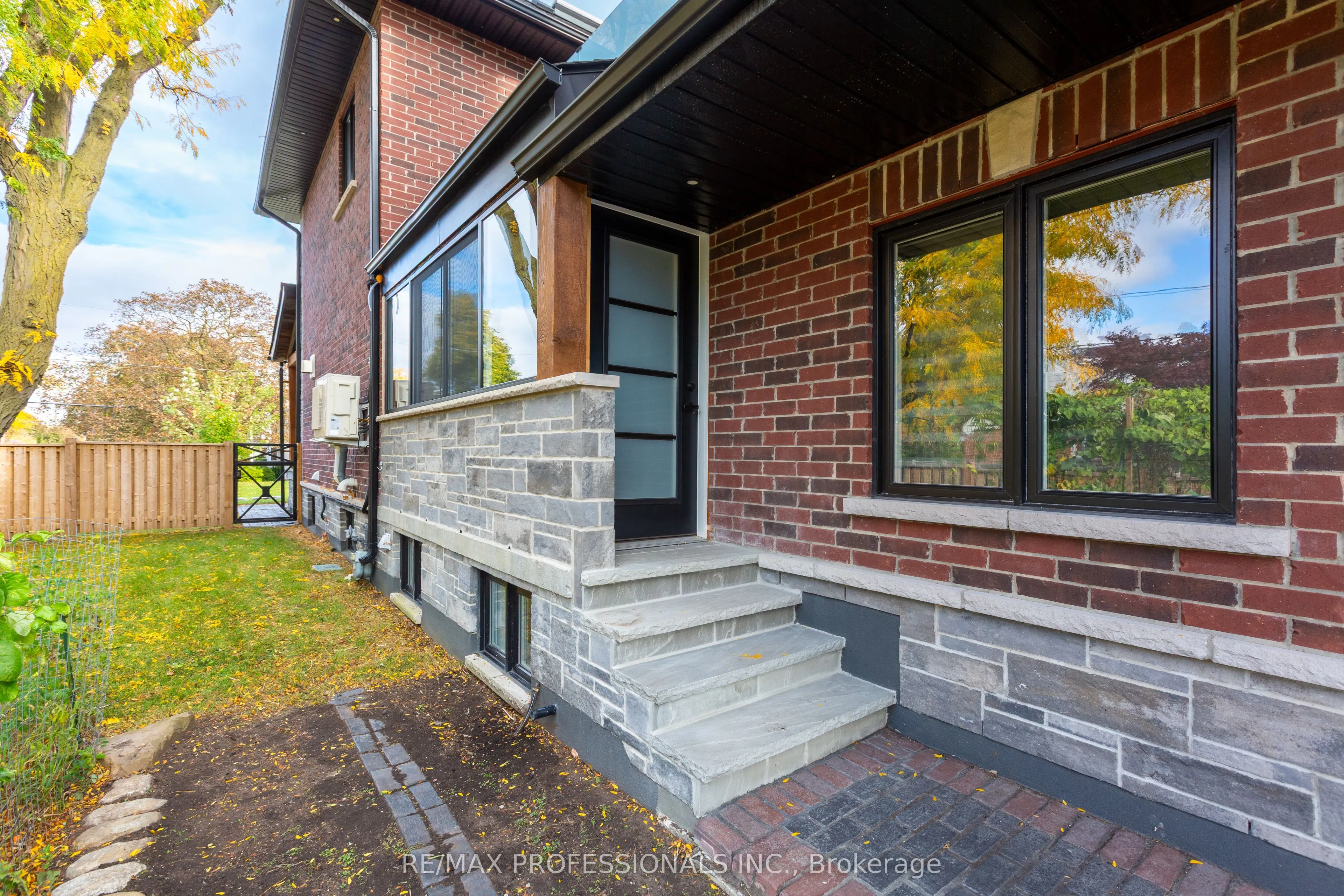 28 Martin Grove Road