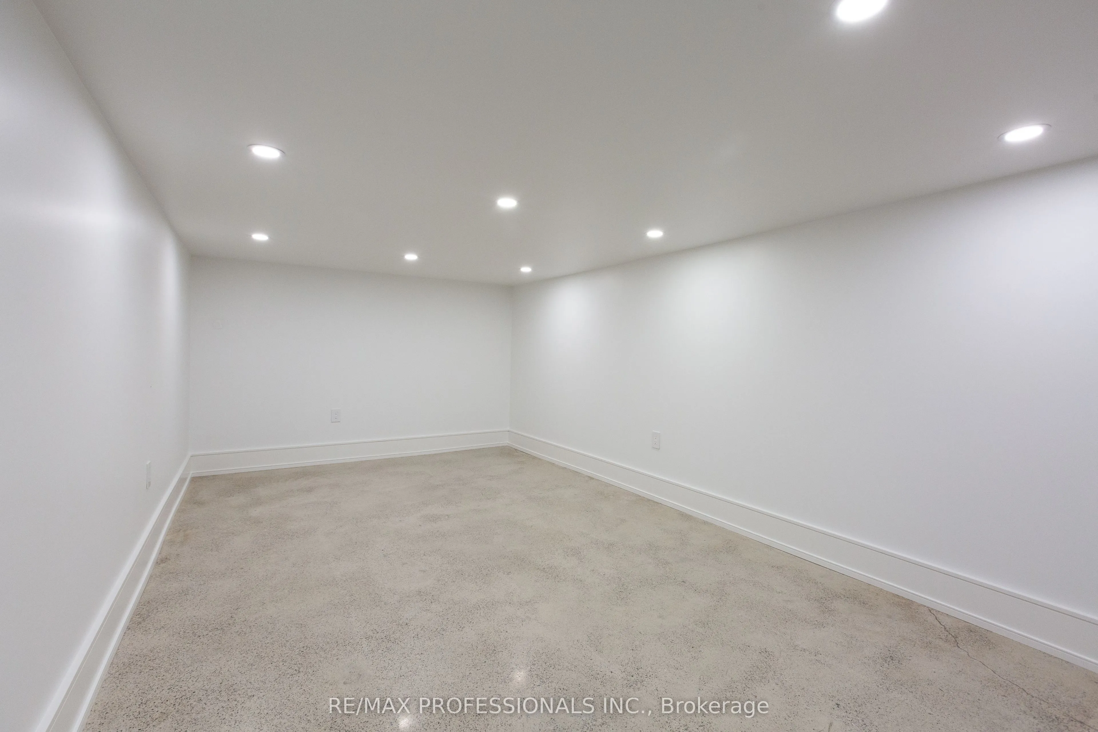 28 Martin Grove Road