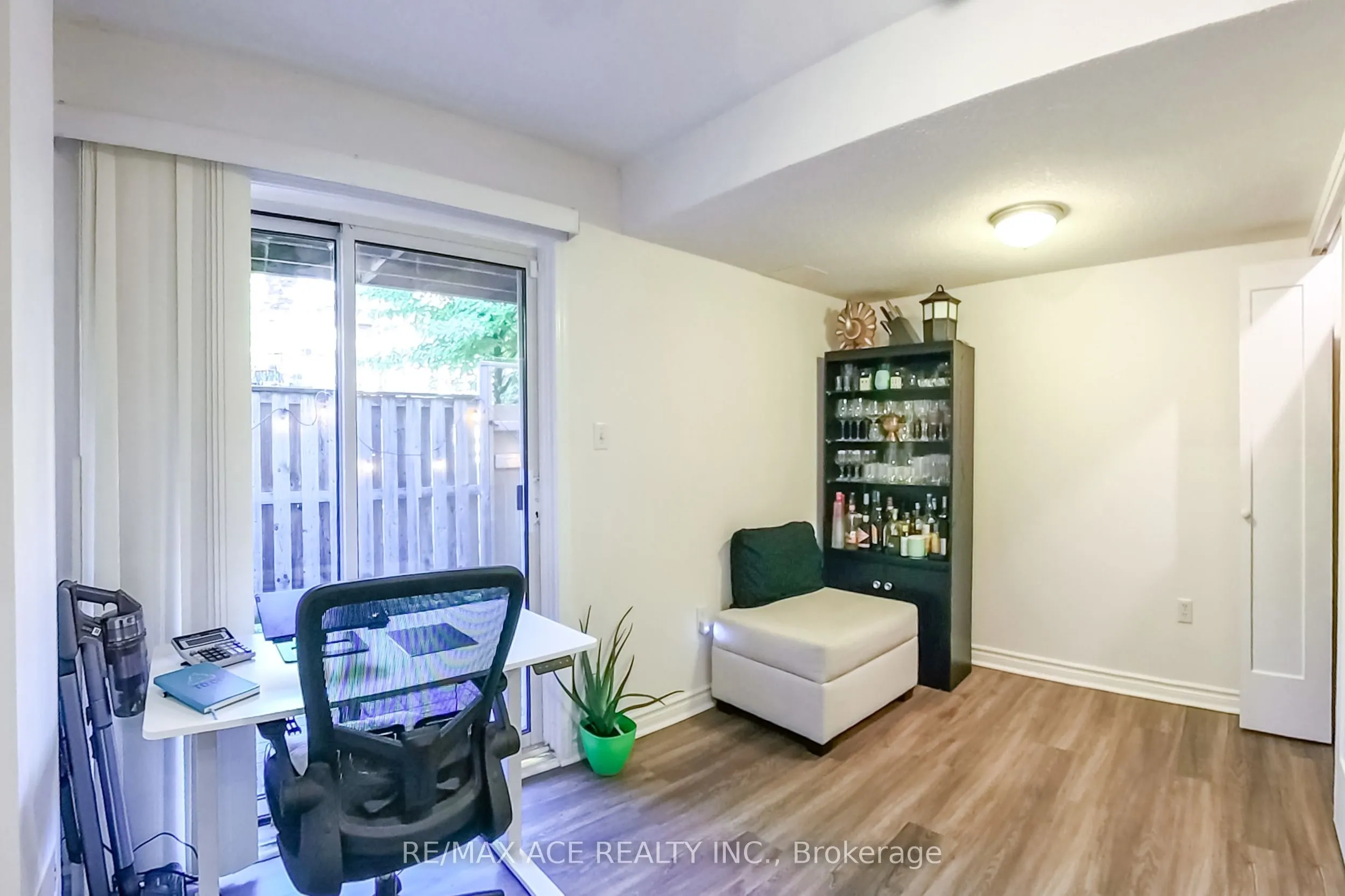 1525 South Parade Court #22