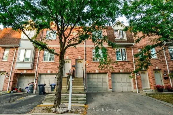 1525 South Parade Court