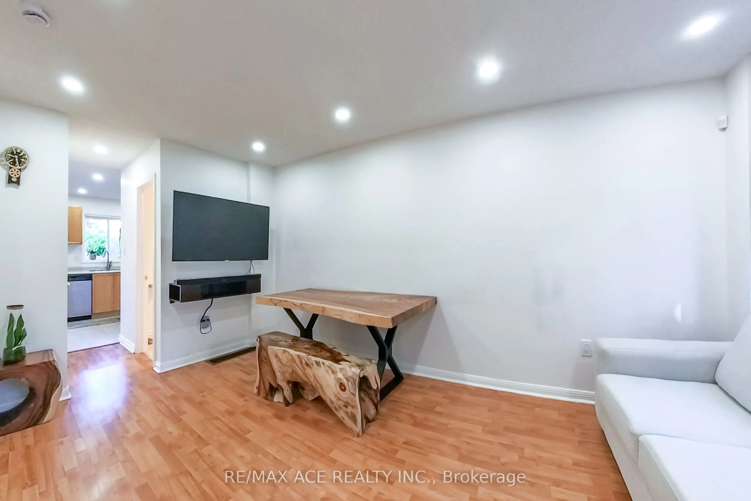 1525 South Parade Court #22