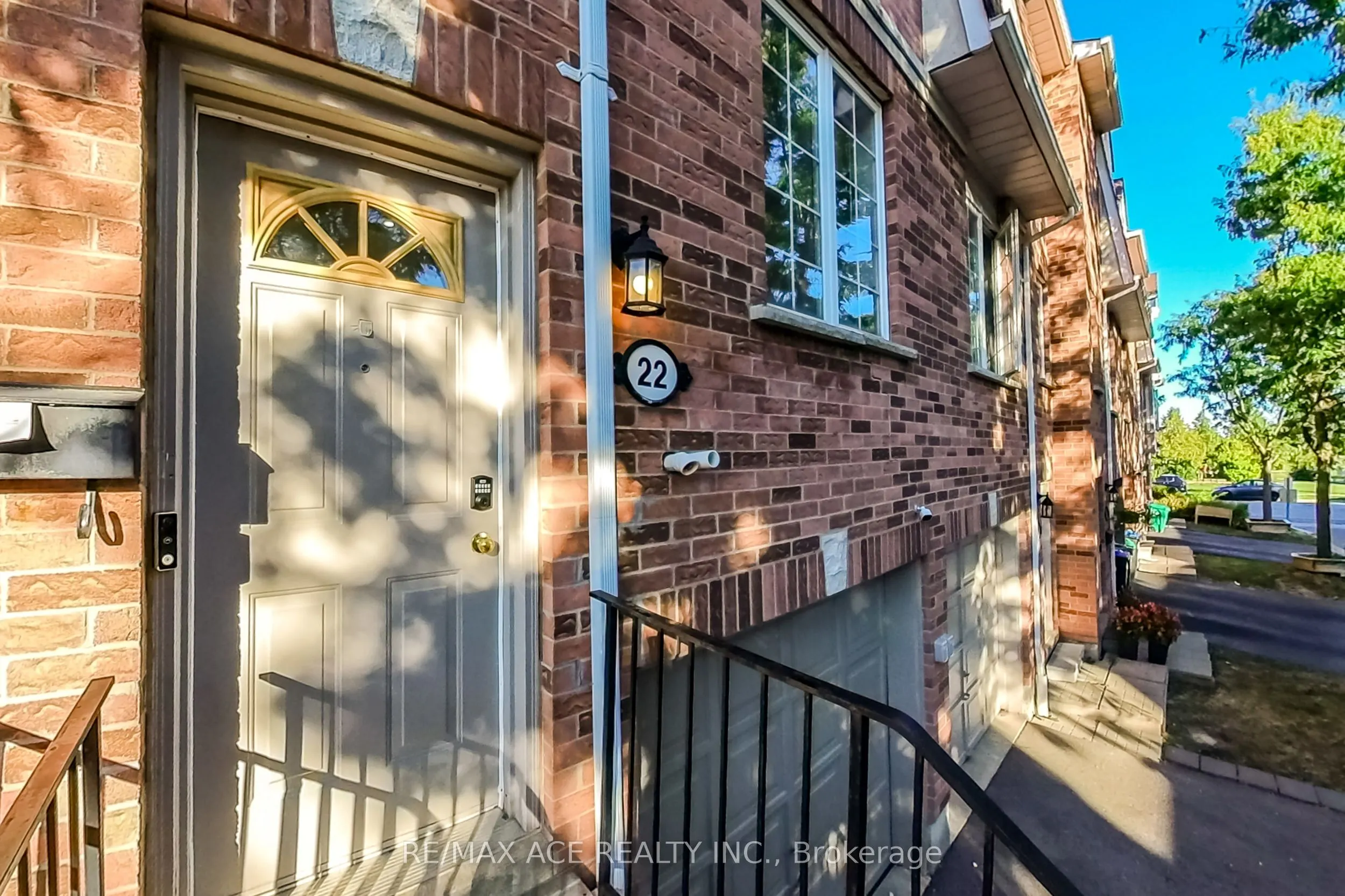 1525 South Parade Court #22
