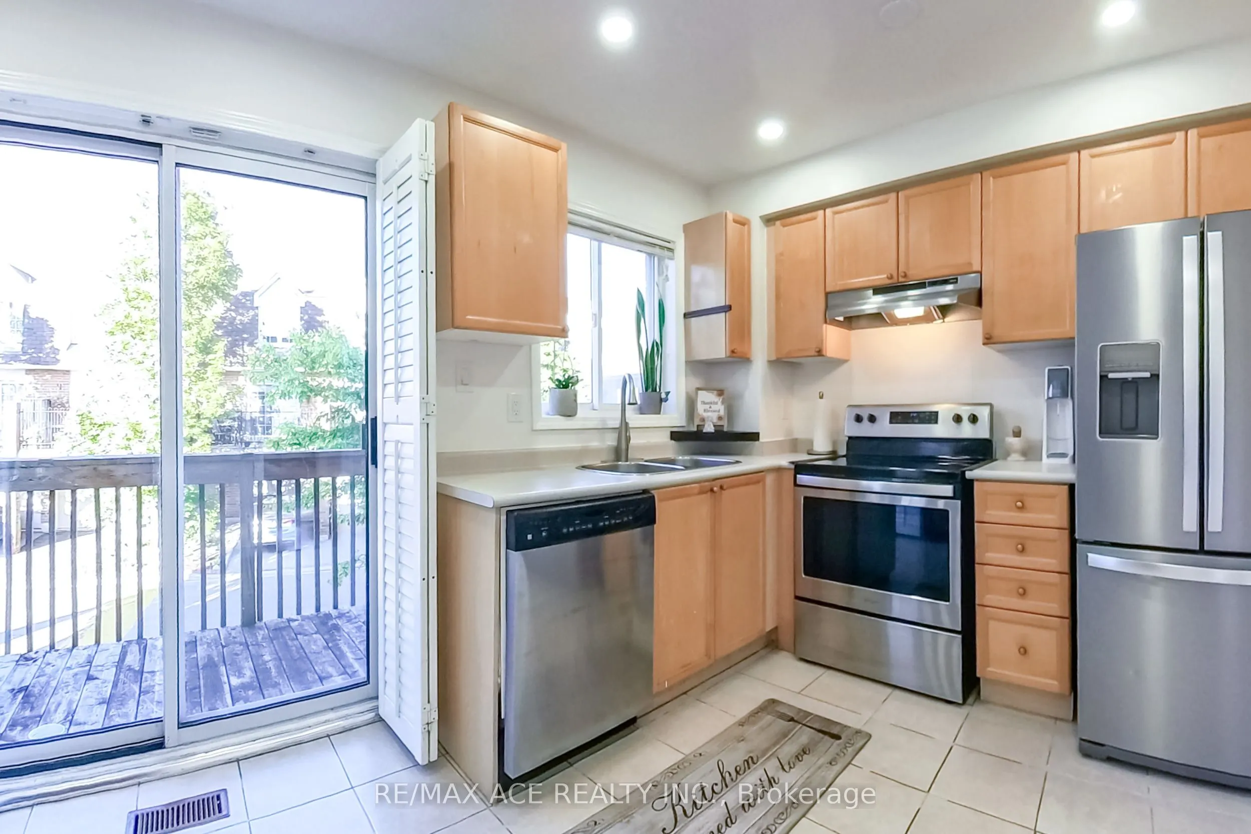 1525 South Parade Court #22