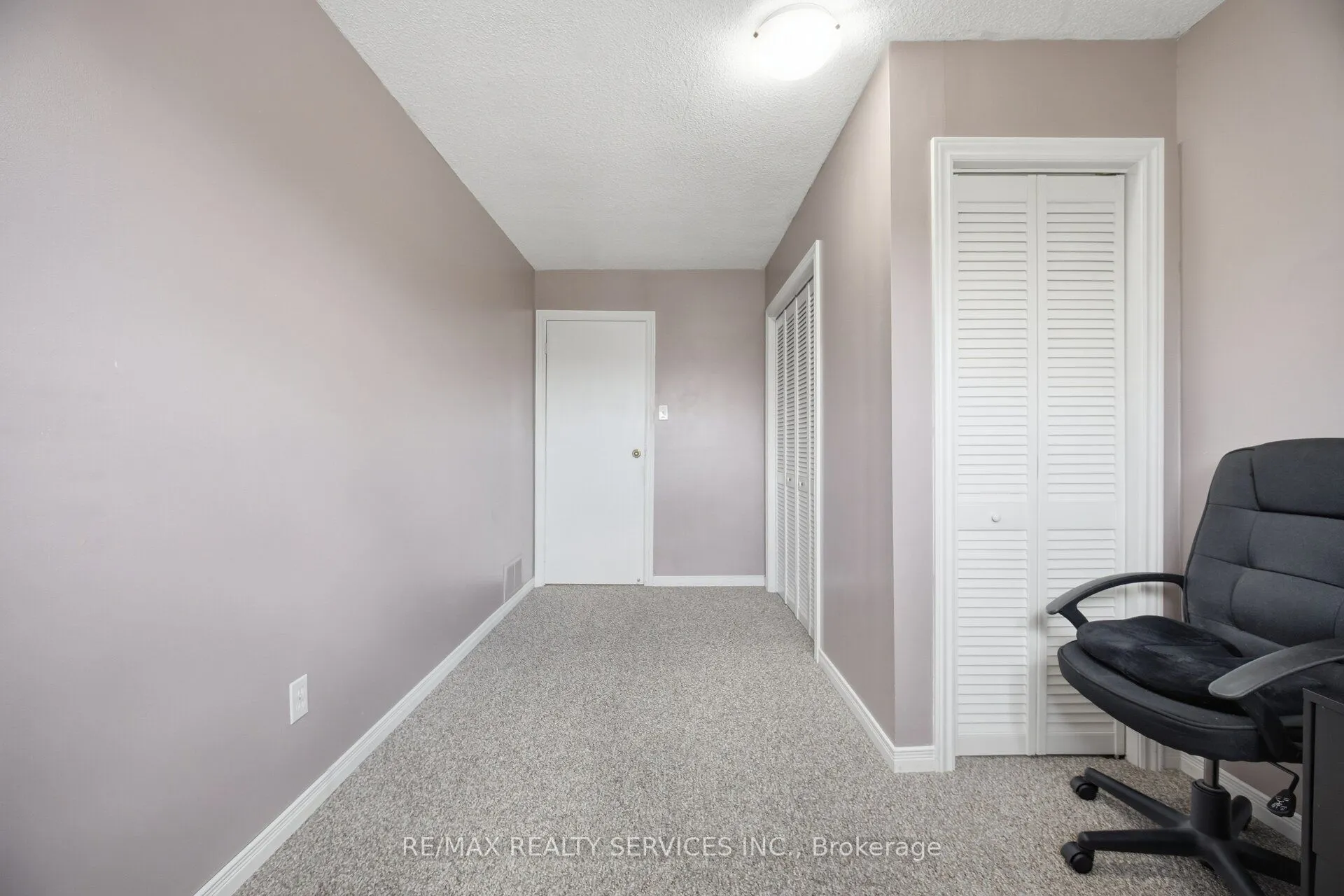 66 Hockley Path