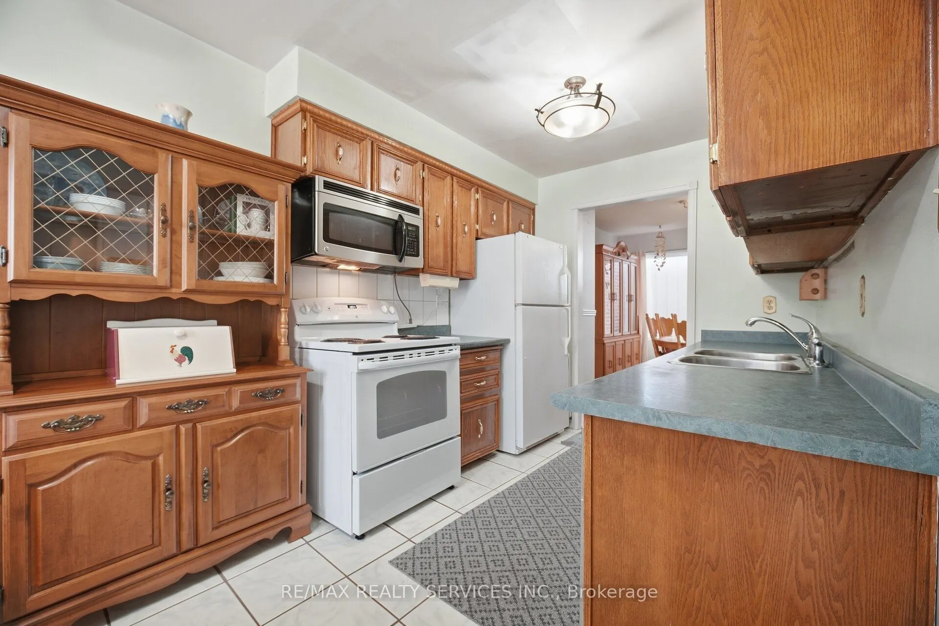 66 Hockley Path