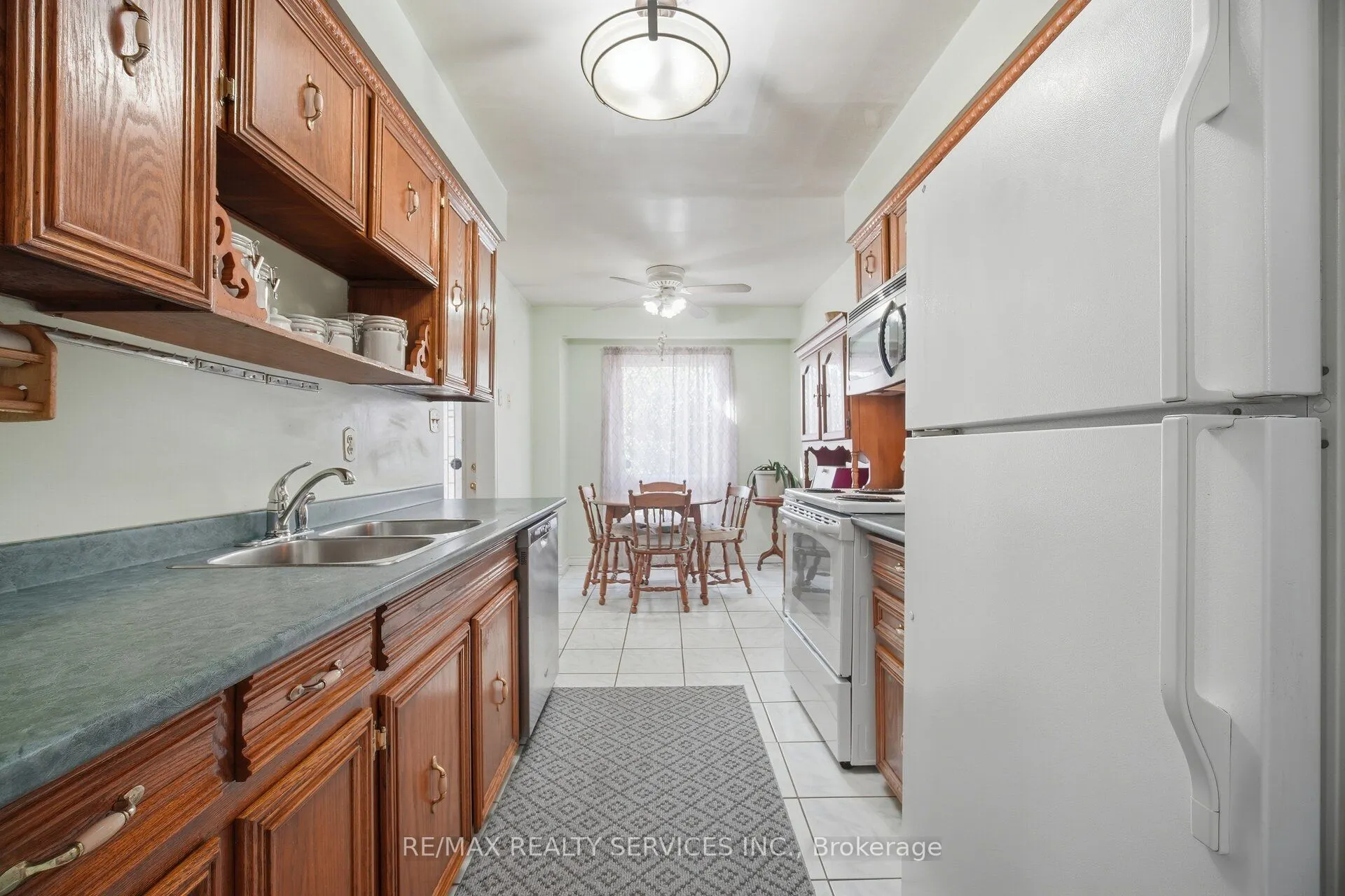 66 Hockley Path