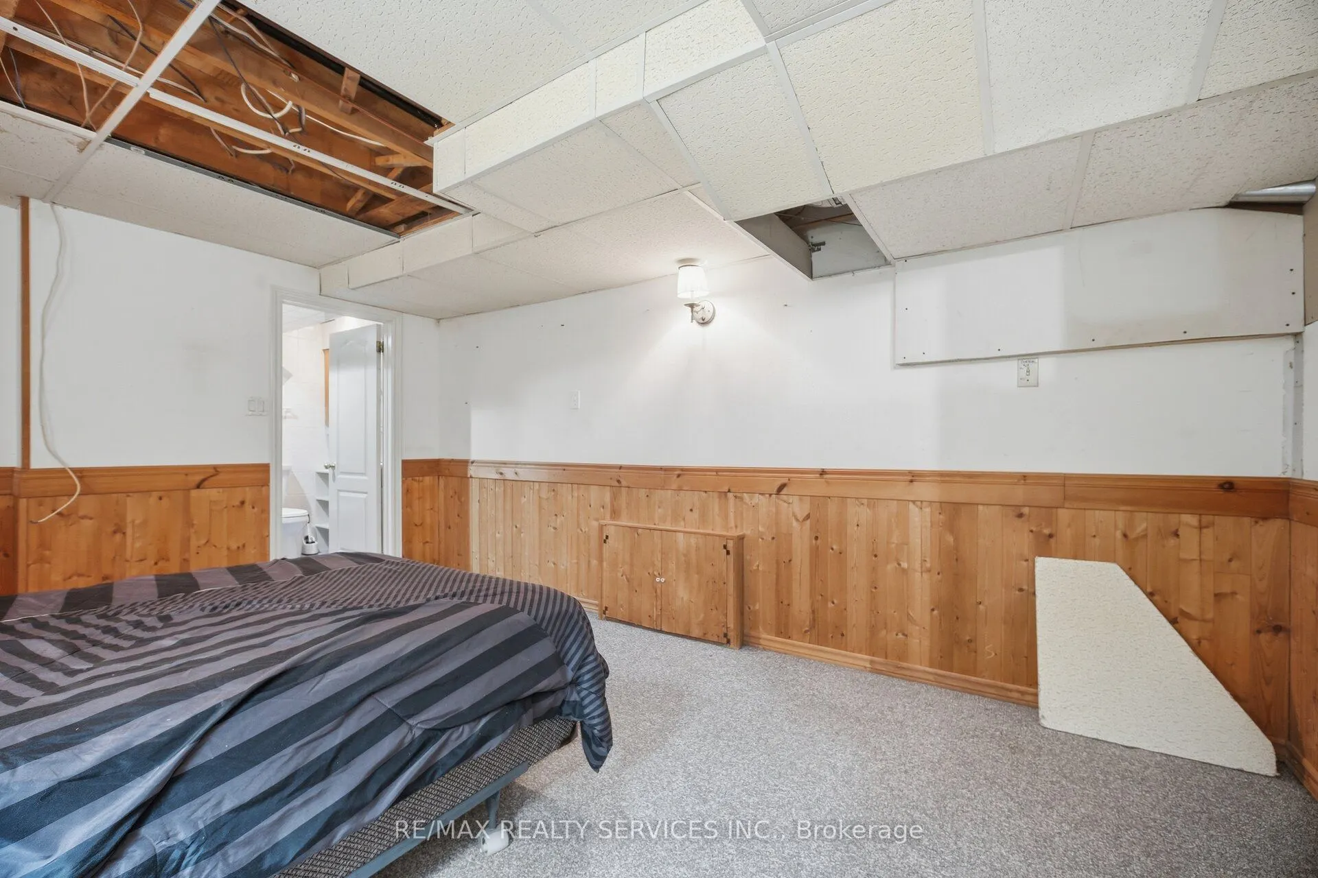 66 Hockley Path