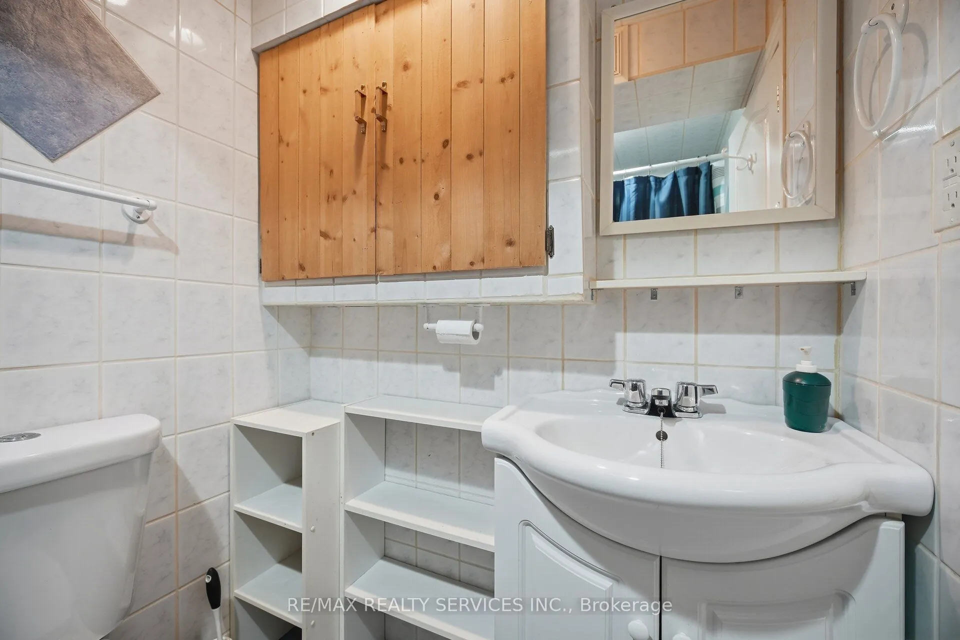 66 Hockley Path