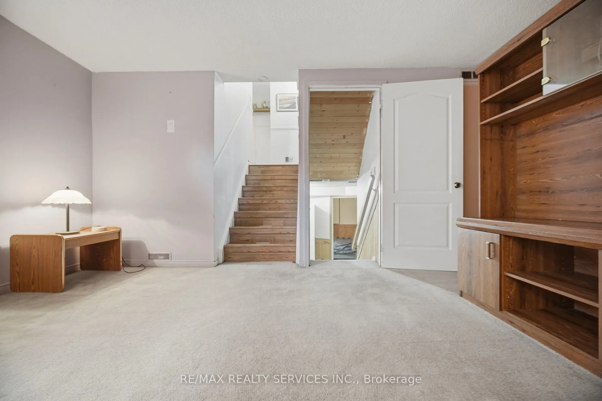 66 Hockley Path