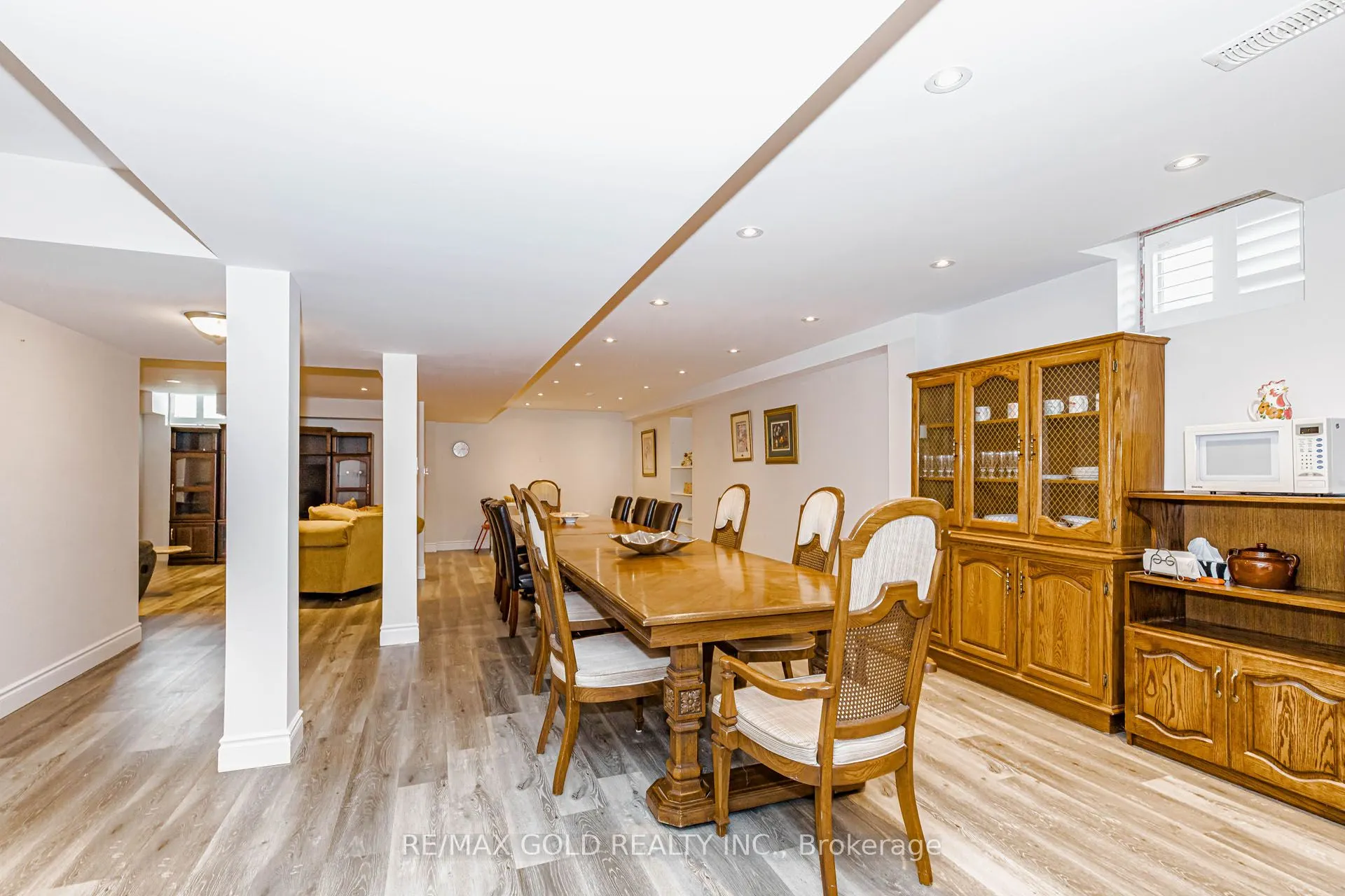 10 Falkland Road