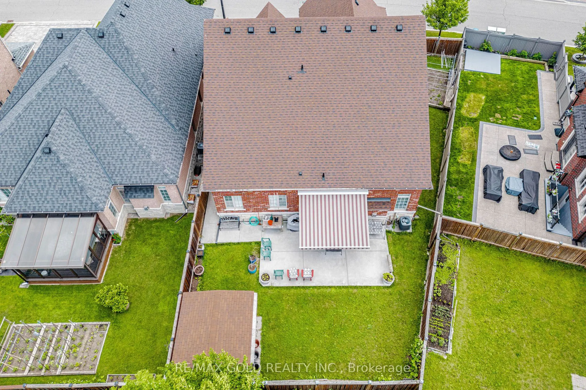 10 Falkland Road
