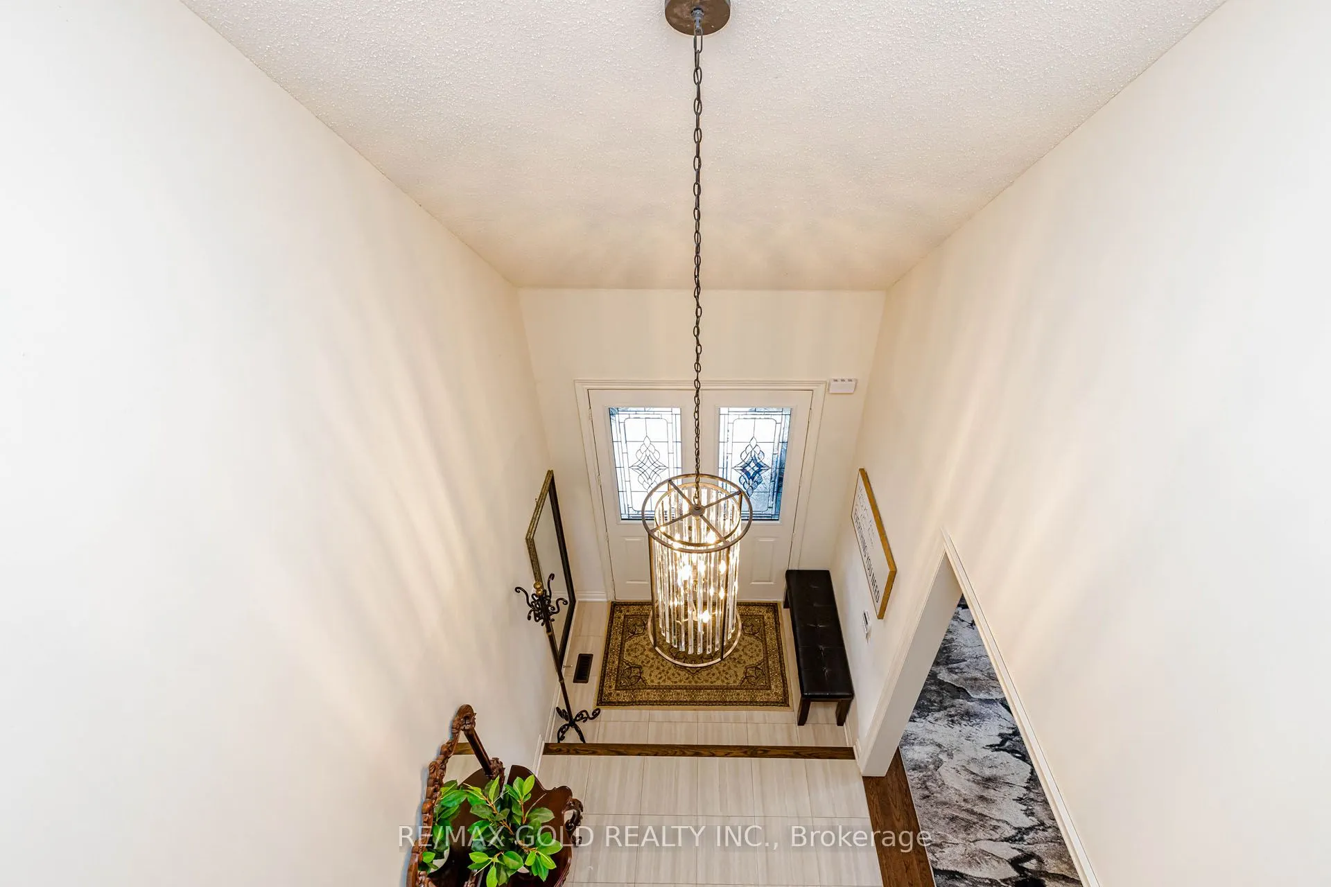 10 Falkland Road