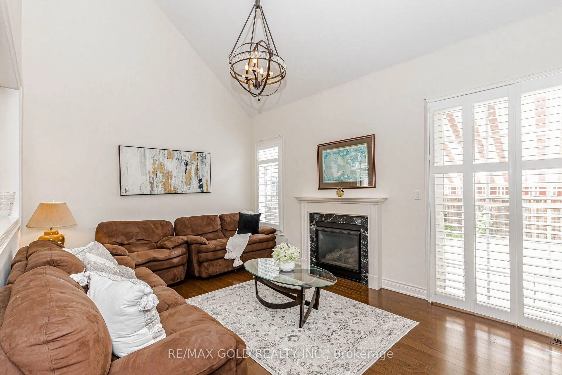 10 Falkland Road