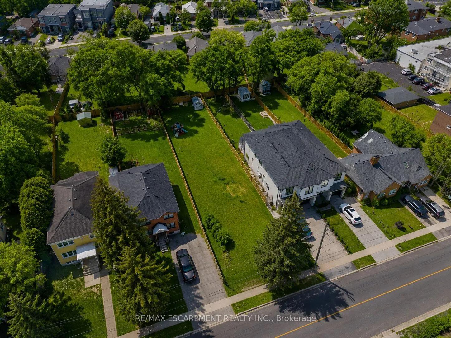 19 Broadview Avenue