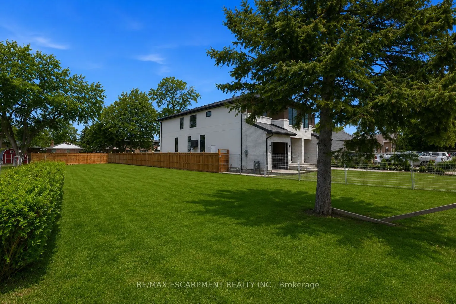 19 Broadview Avenue