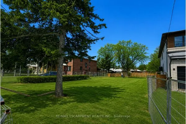 19A Broadview Avenue