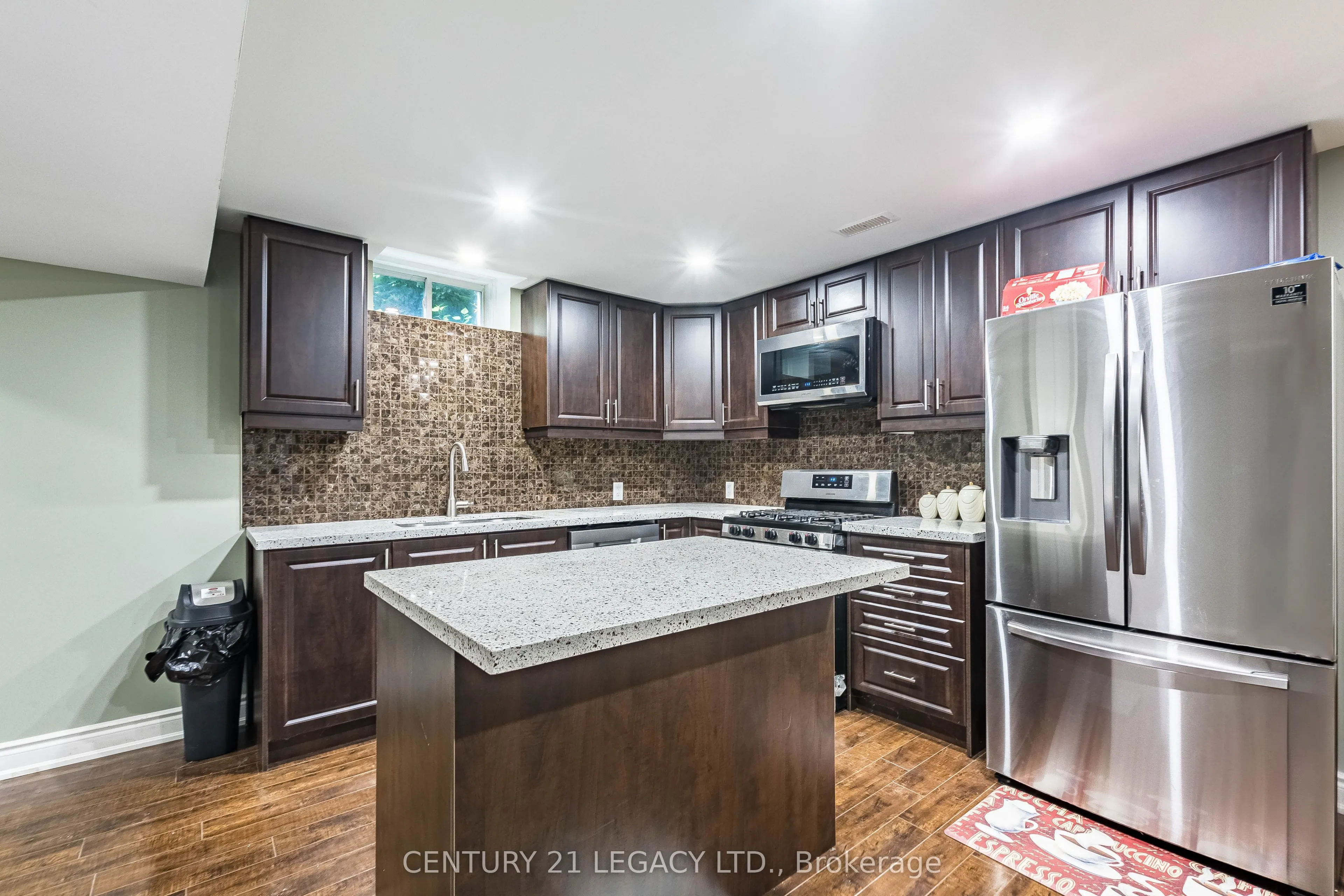 11 Drummondville Drive