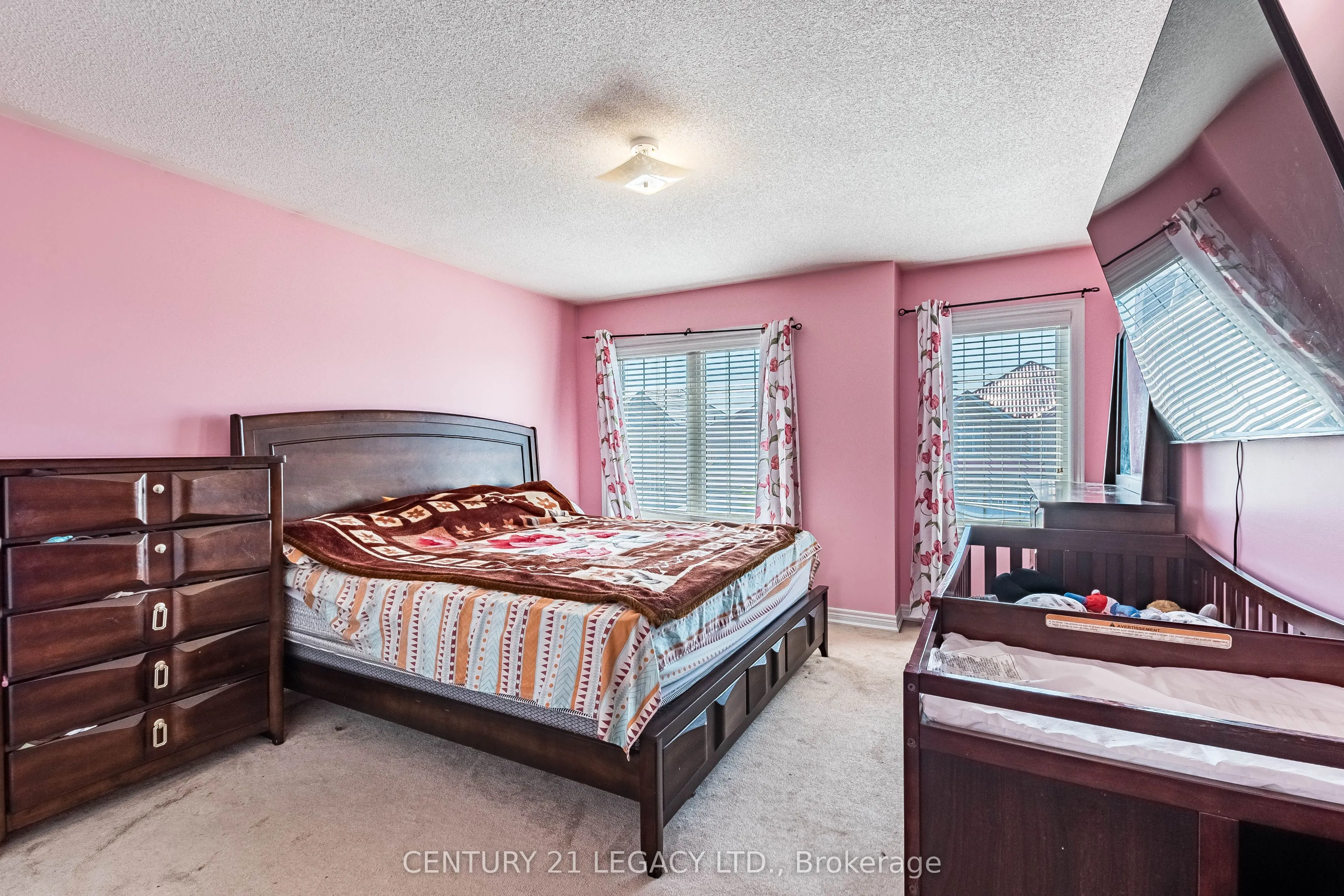 11 Drummondville Drive