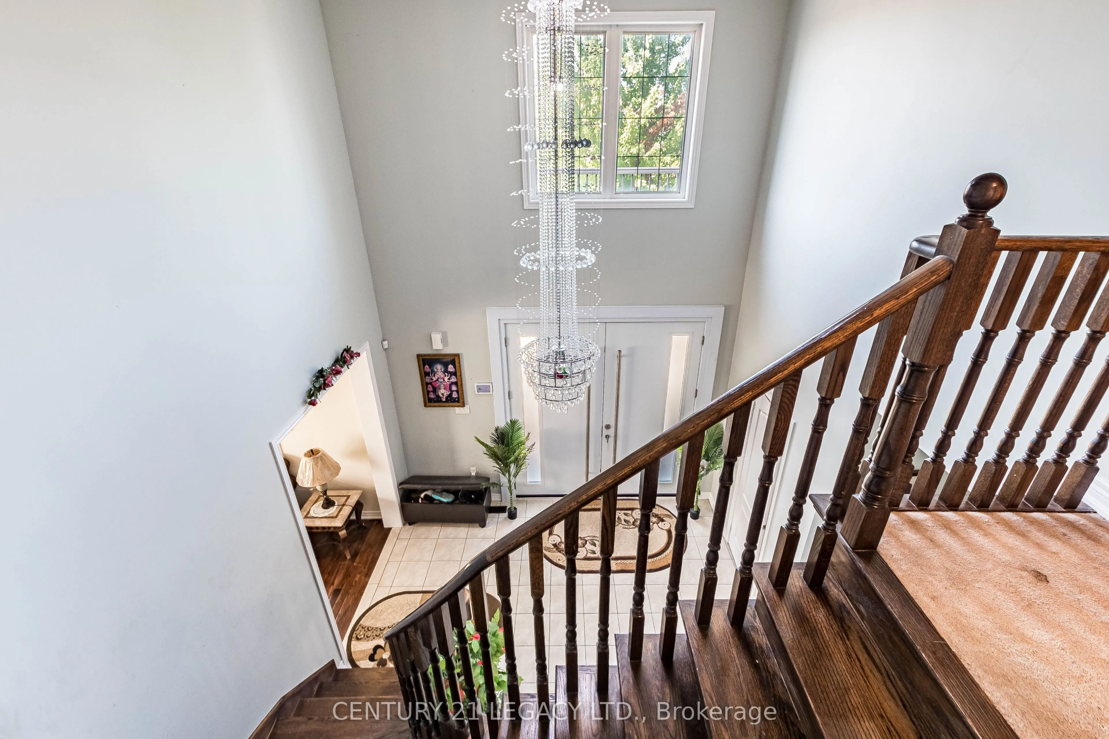 11 Drummondville Drive