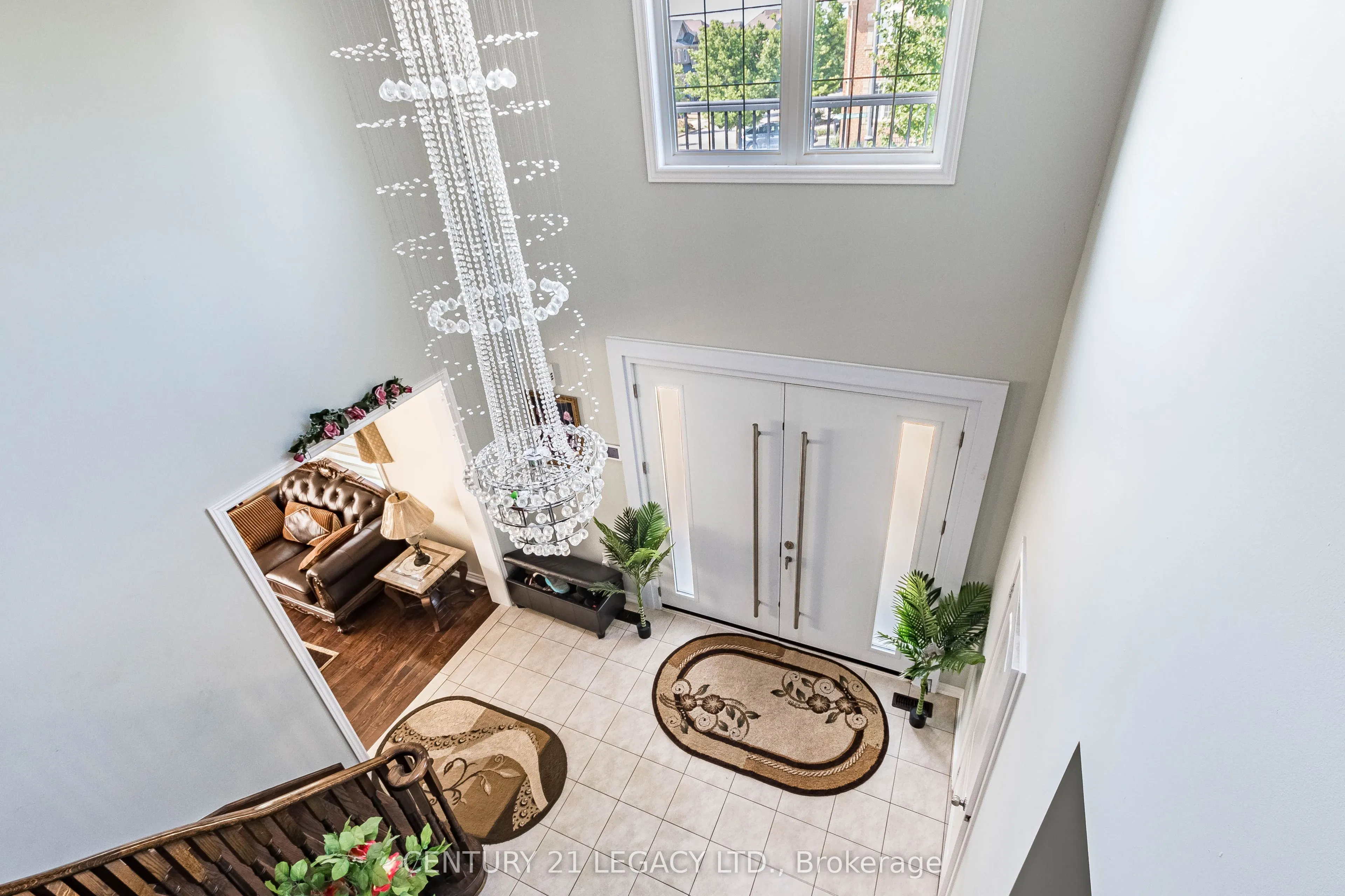 11 Drummondville Drive