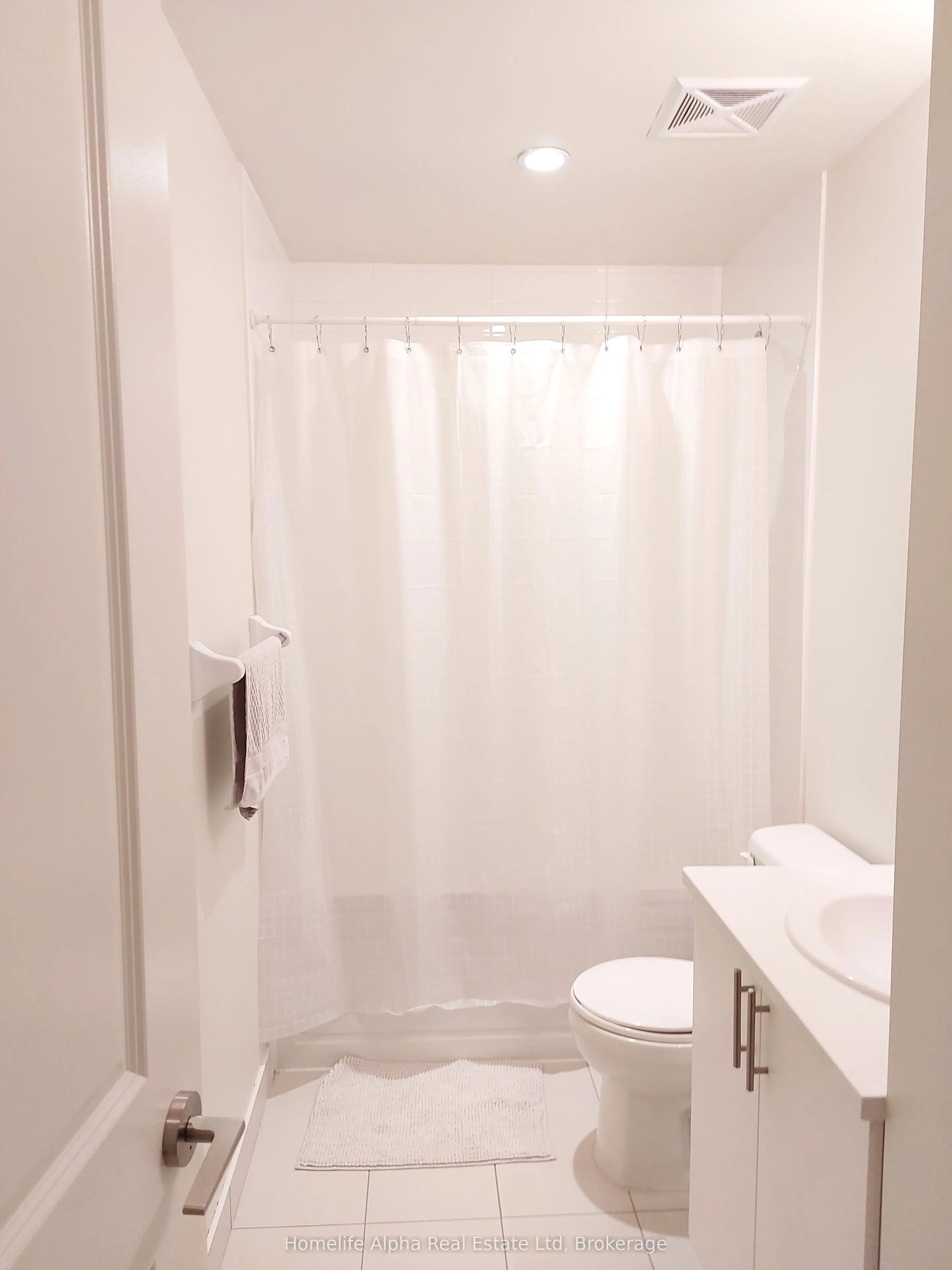 39 Annie Craig Drive #202