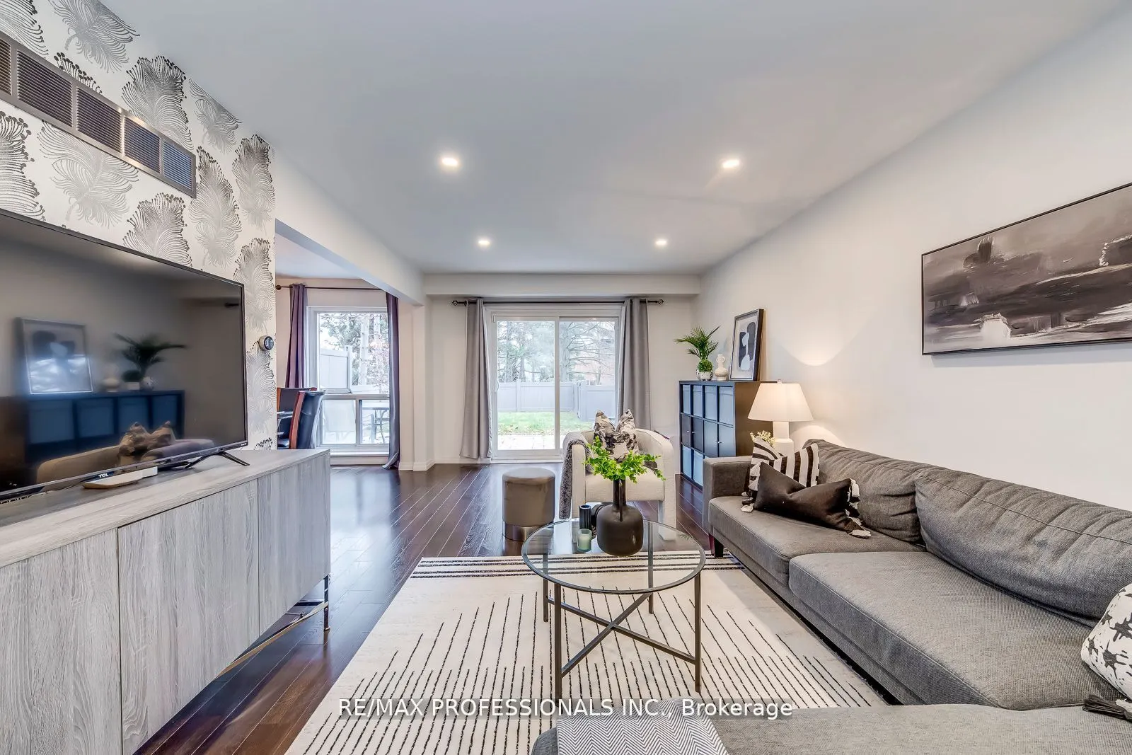 4345 Bloor Street W #51
