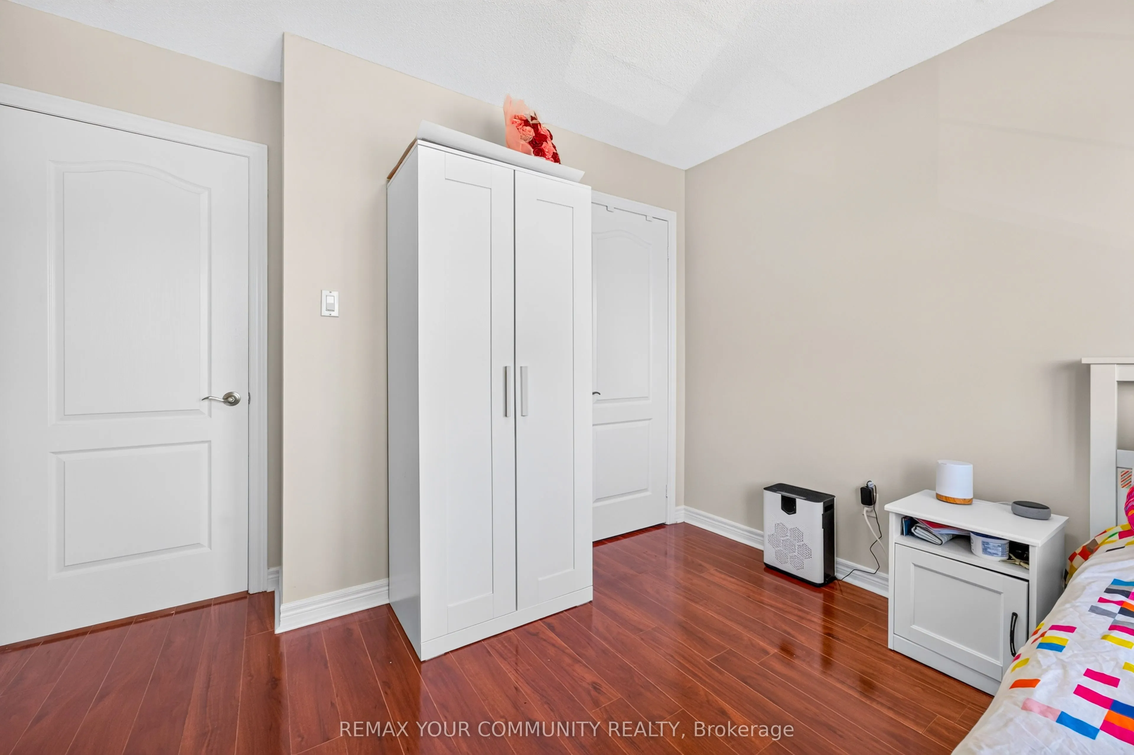 5578 Waterwind Crescent