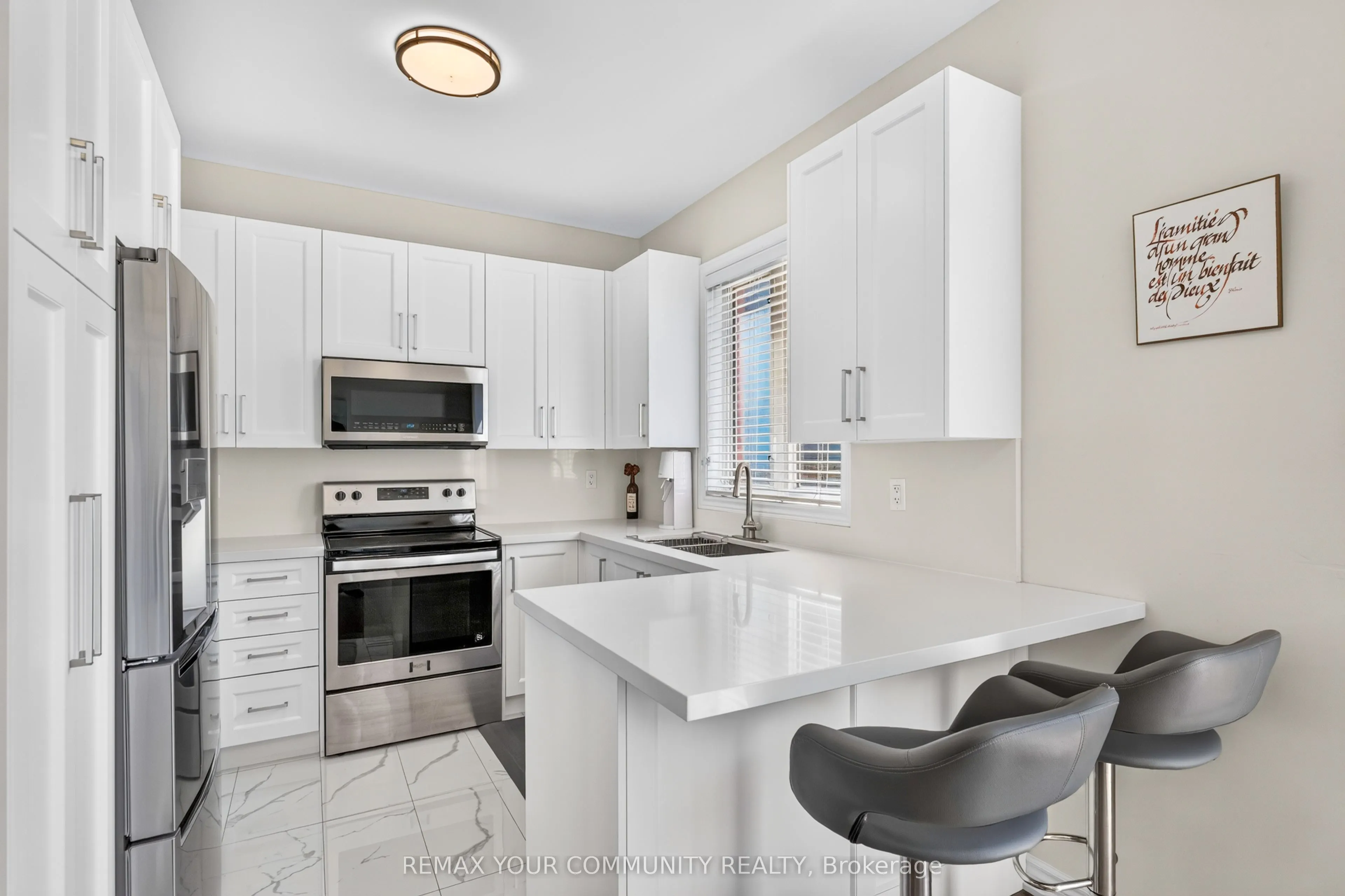5578 Waterwind Crescent