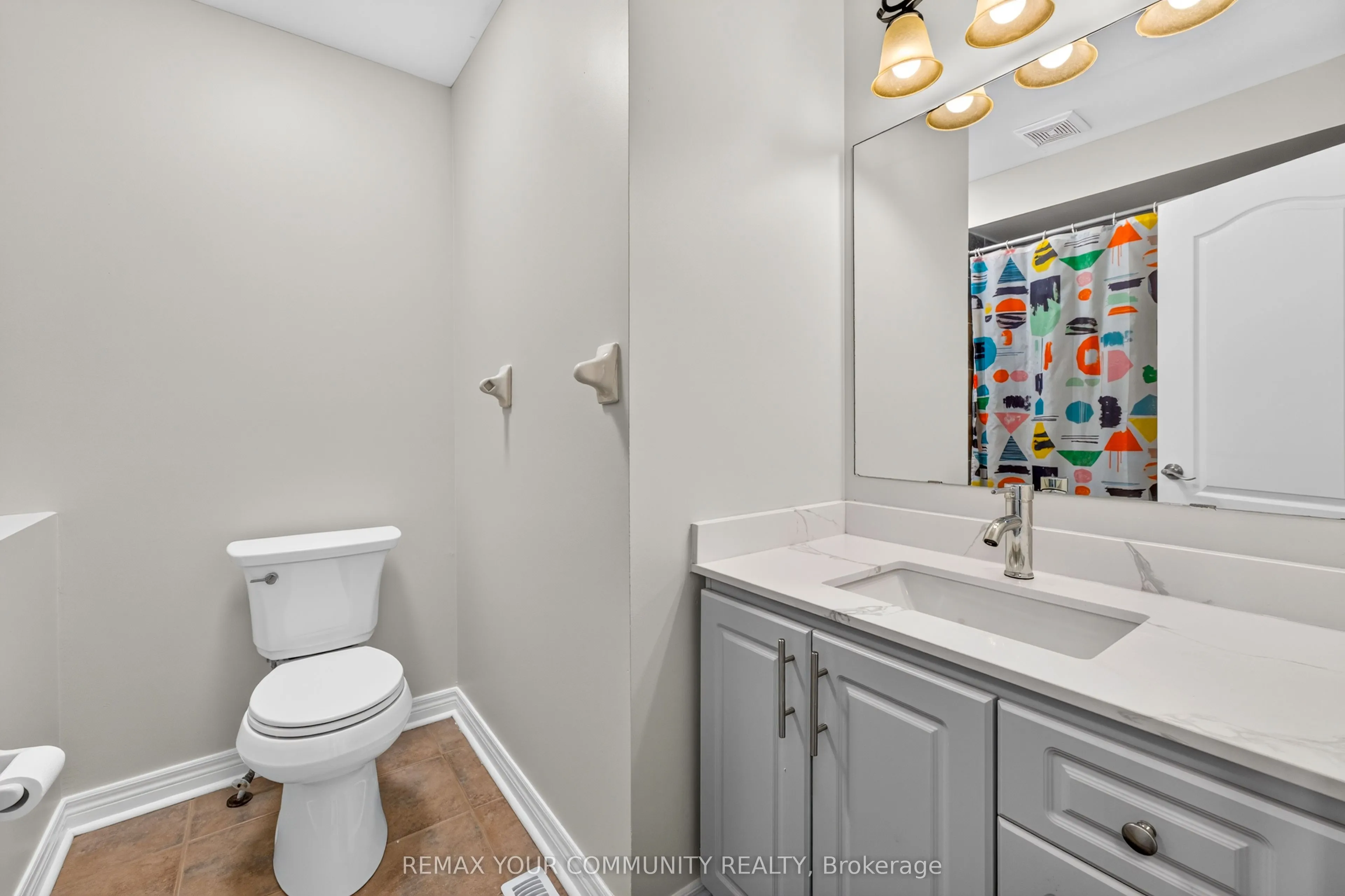 5578 Waterwind Crescent