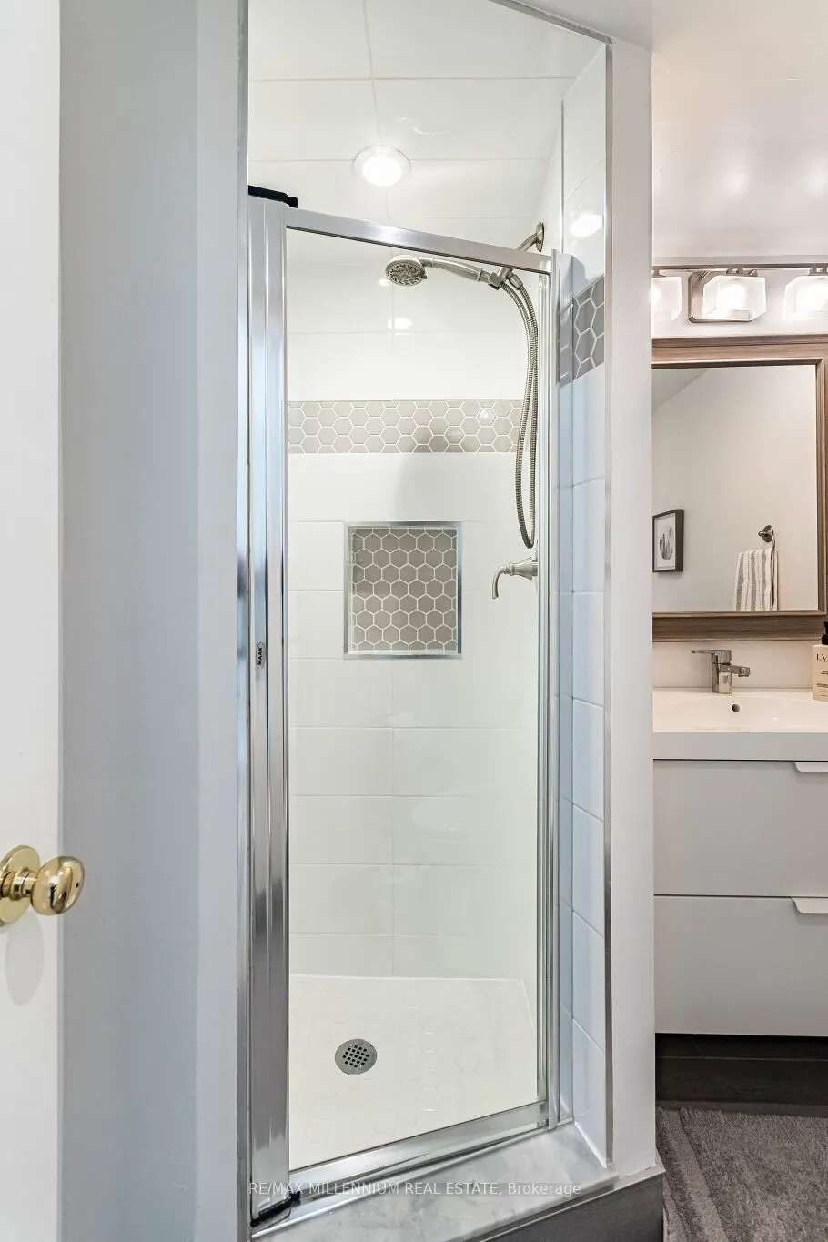 3480 Upper Middle Road #4