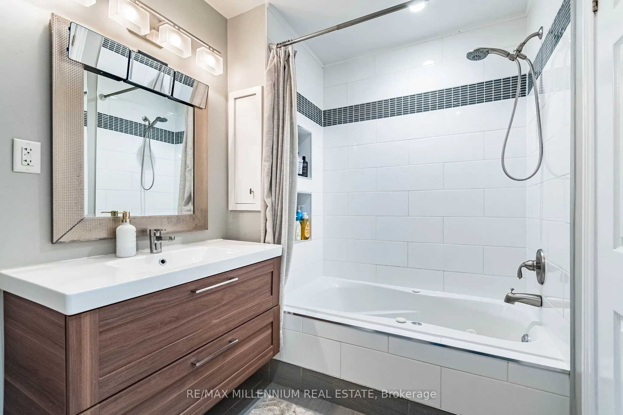 3480 Upper Middle Road #4