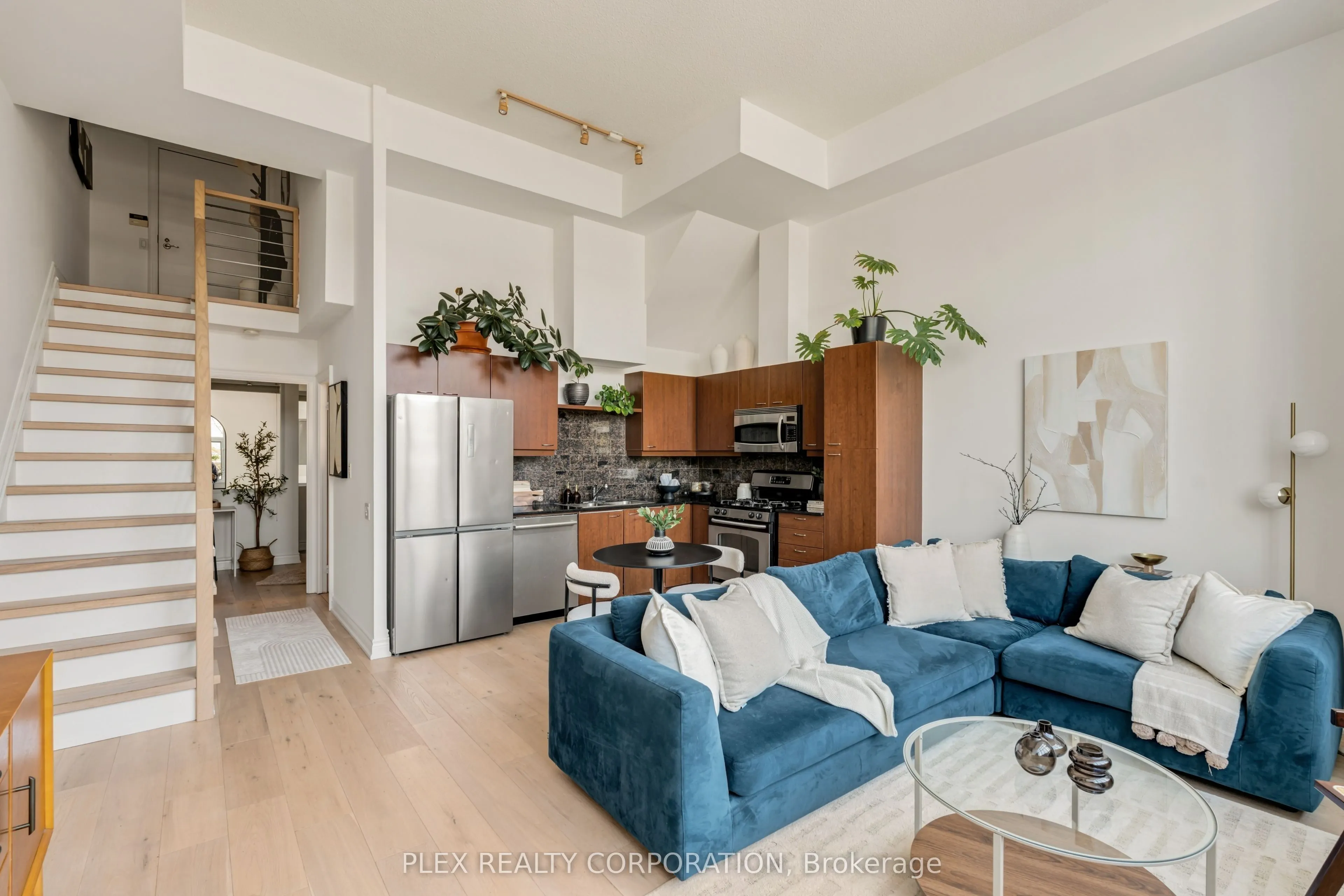 437 Roncesvalles Avenue #410
