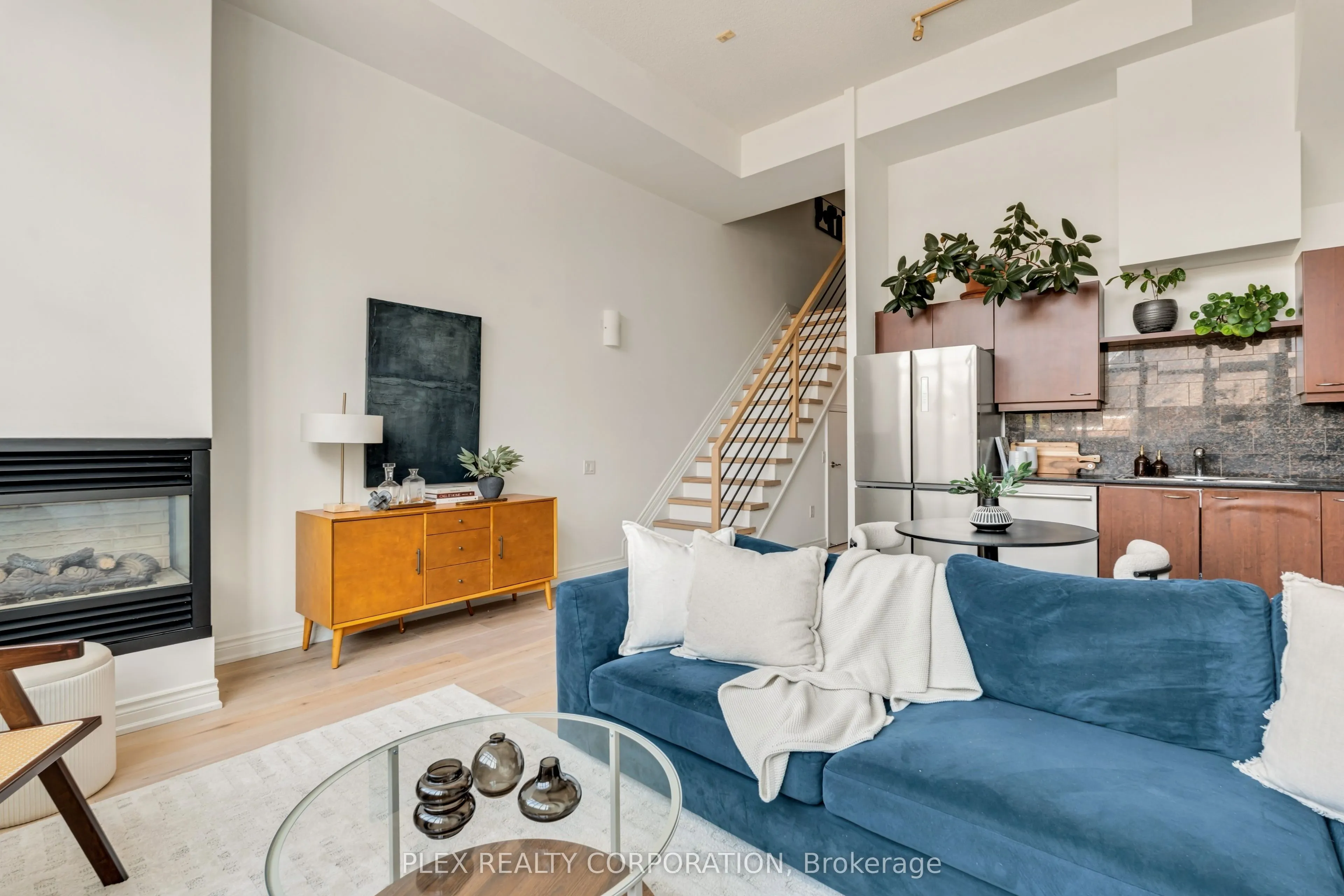 437 Roncesvalles Avenue #410