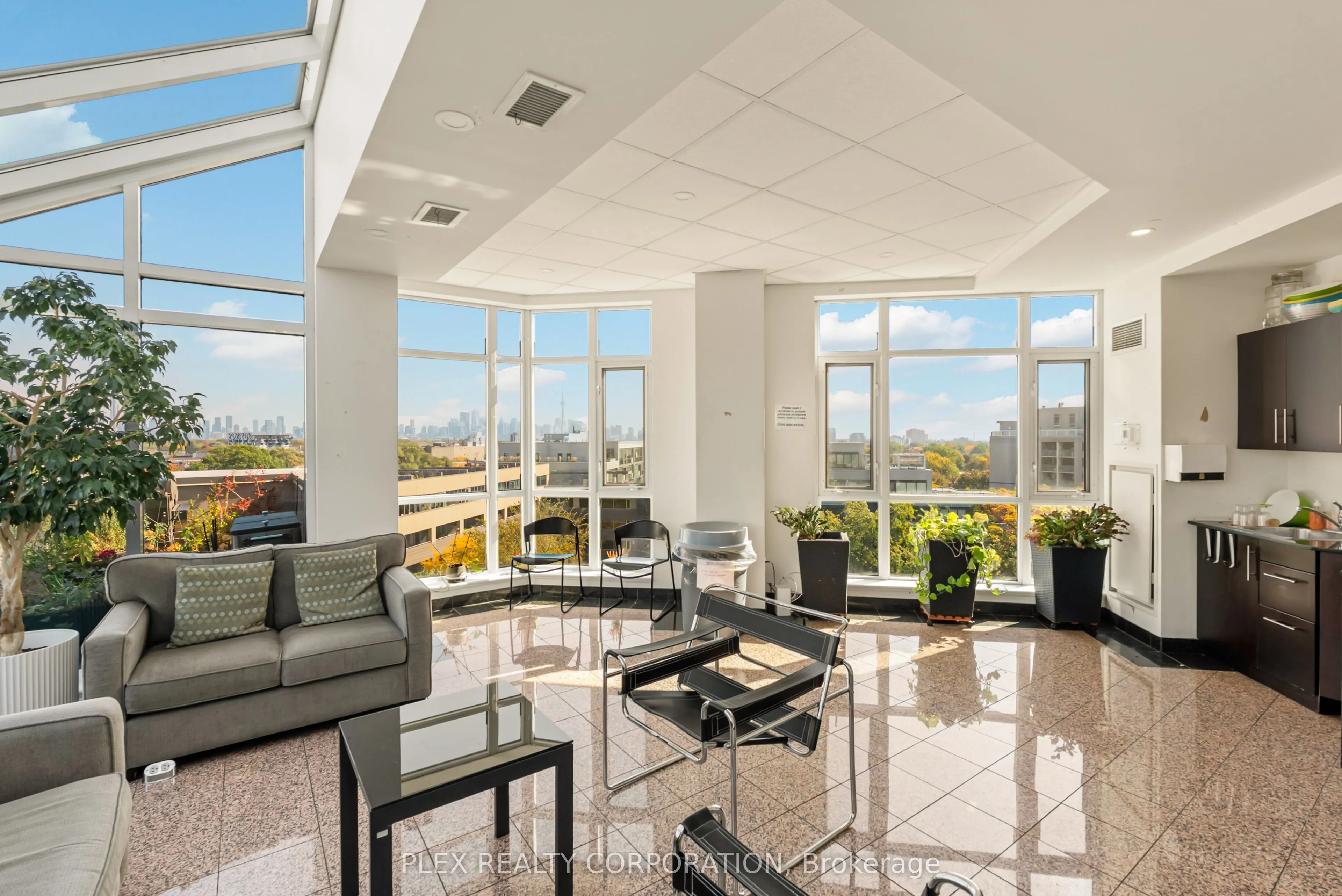 437 Roncesvalles Avenue #410