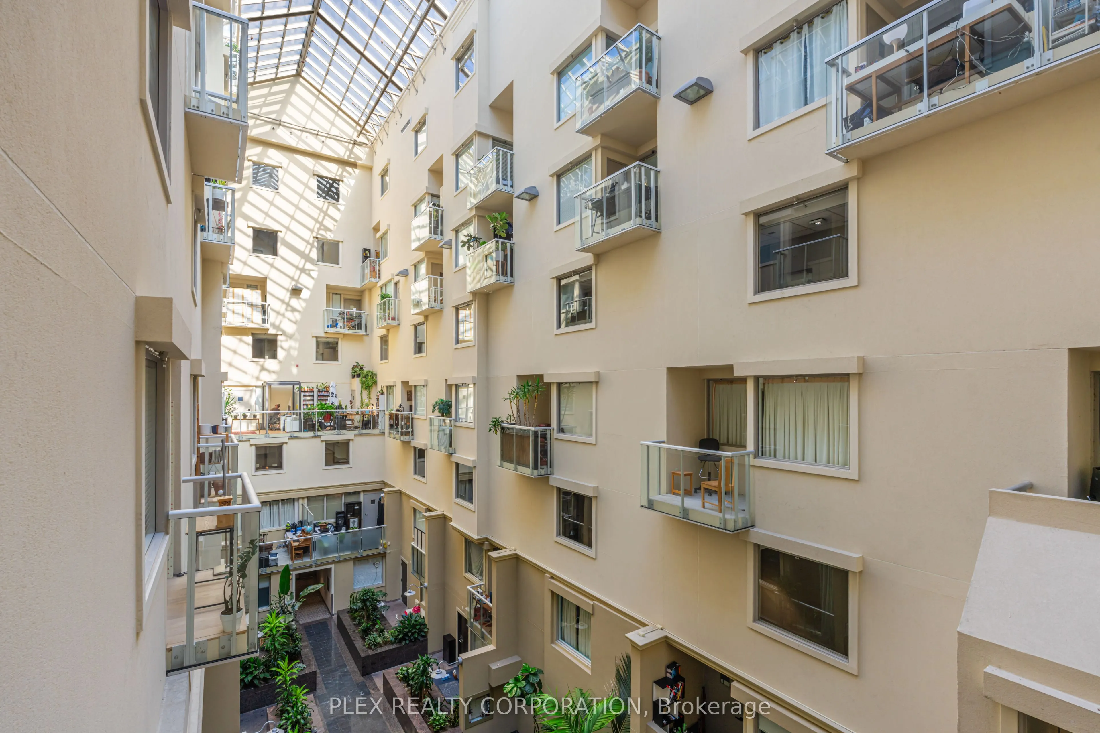 437 Roncesvalles Avenue #410