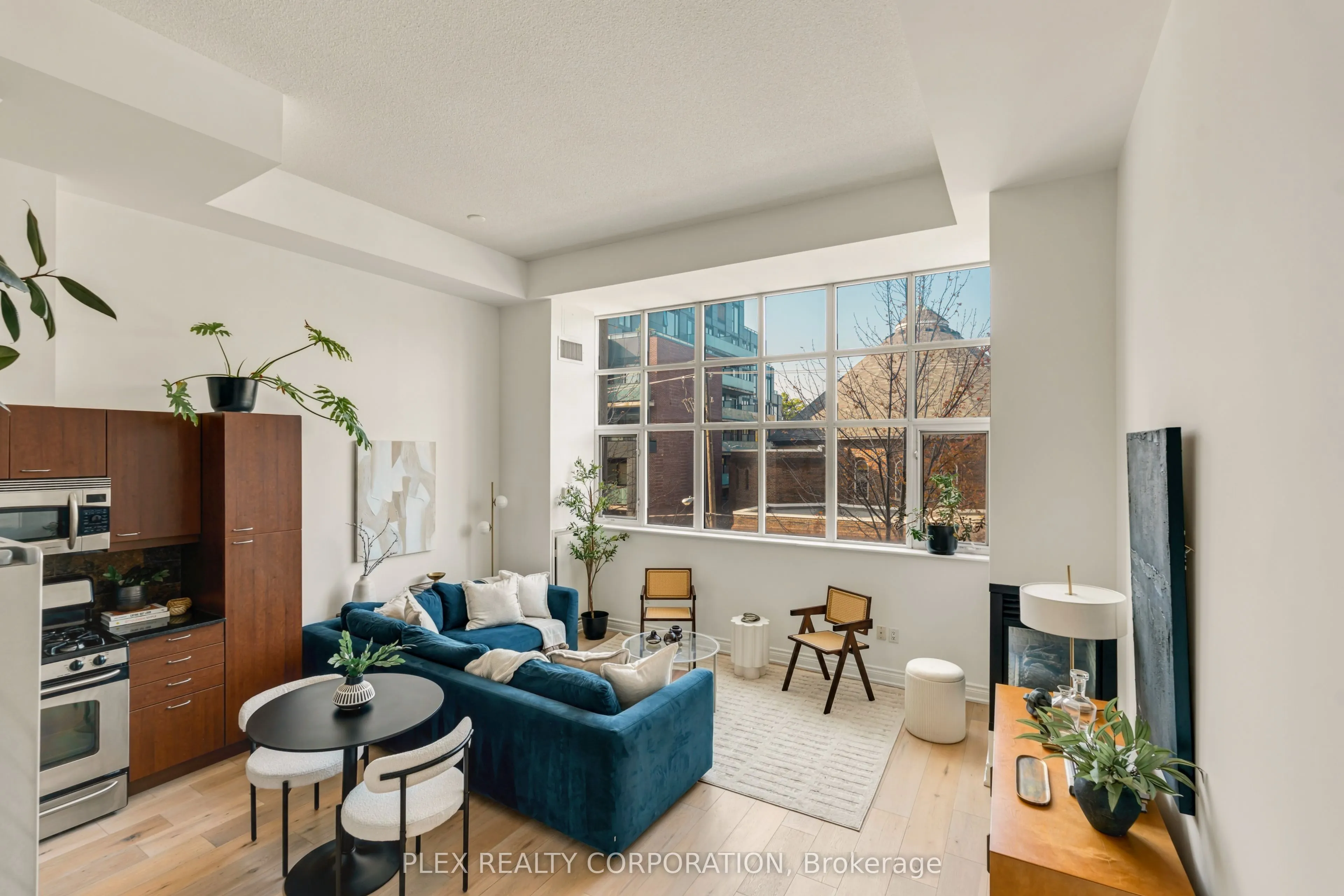 437 Roncesvalles Avenue #410