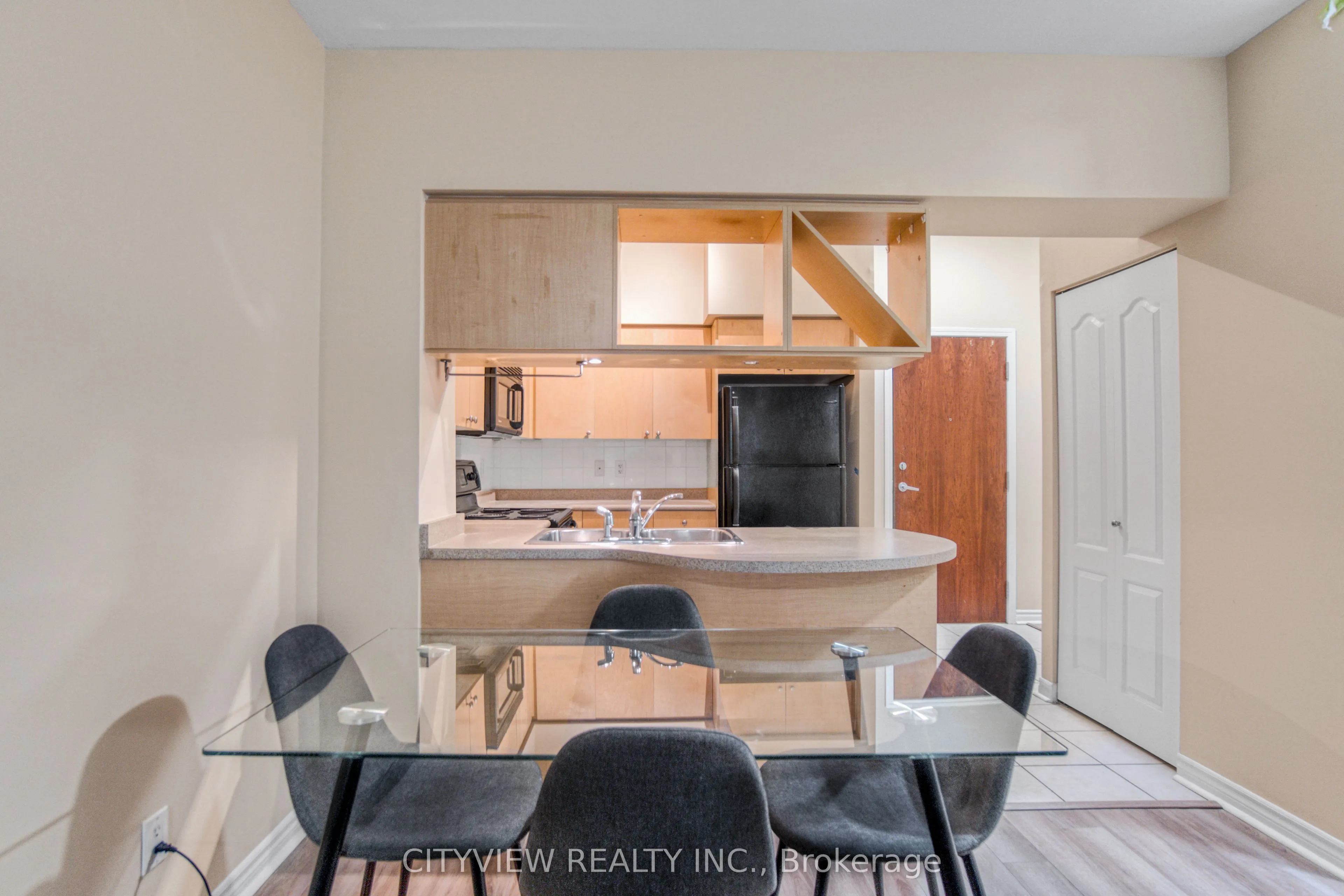 320 City Centre Drive #109