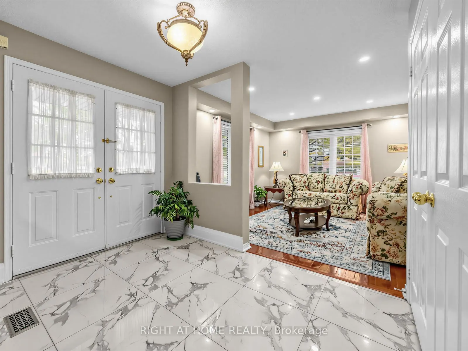 106 Worthington Avenue