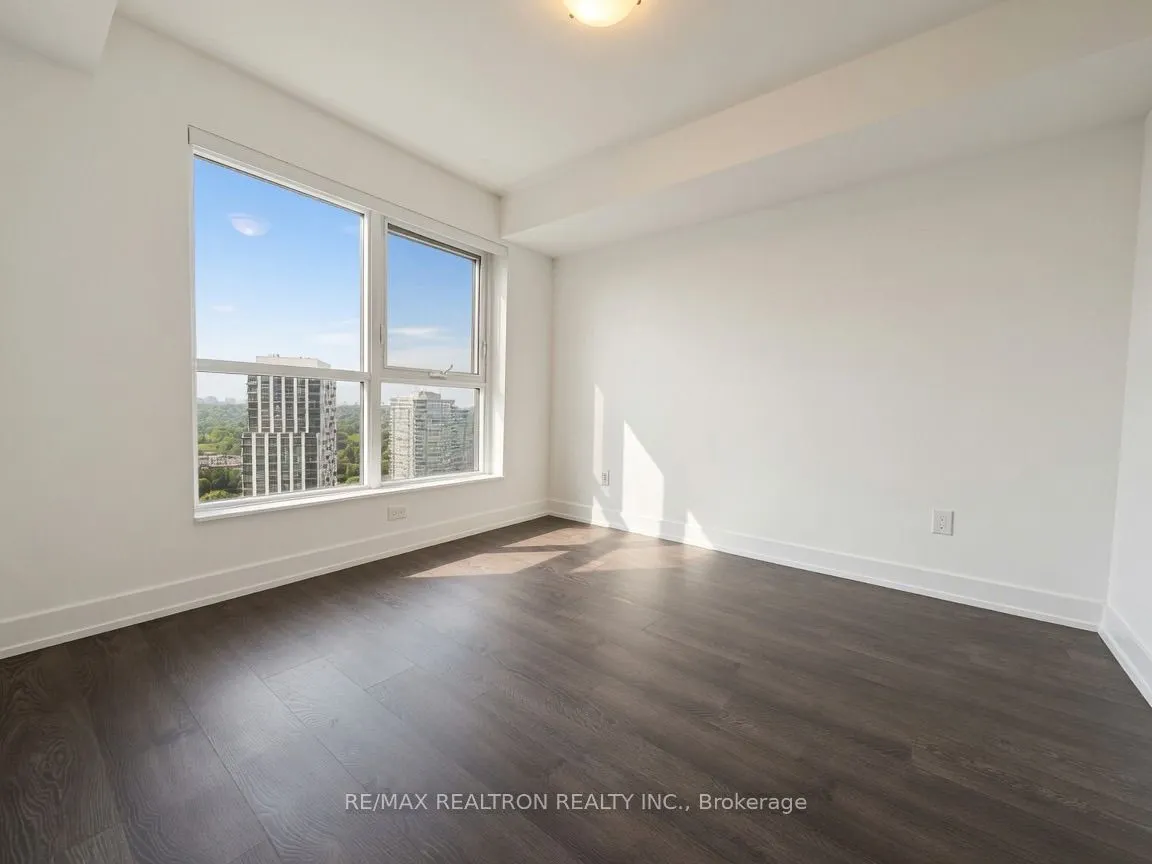 5 Mabelle Avenue #2533