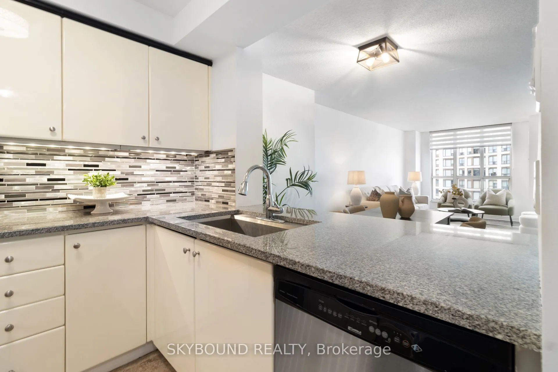 2287 Lake Shore Boulevard W #505