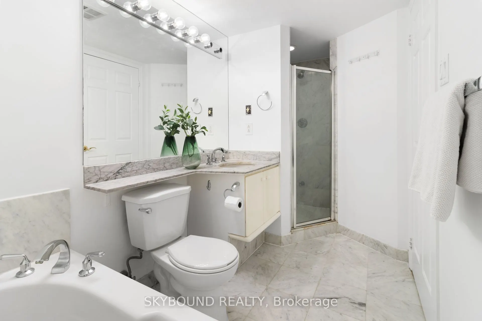 2287 Lake Shore Boulevard W #505