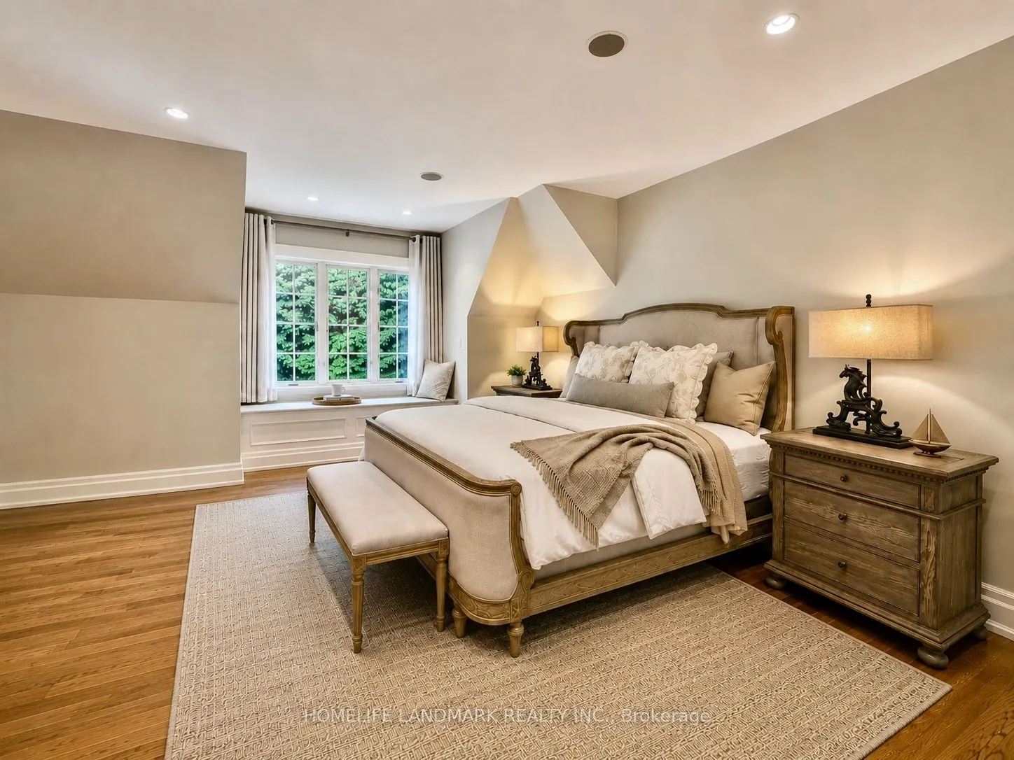 260 Pinetree Way