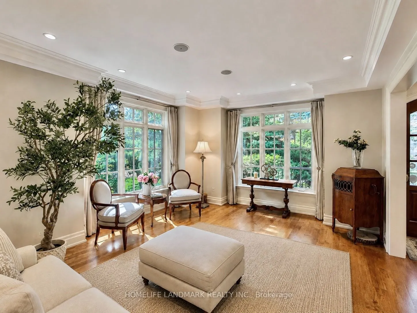 260 Pinetree Way