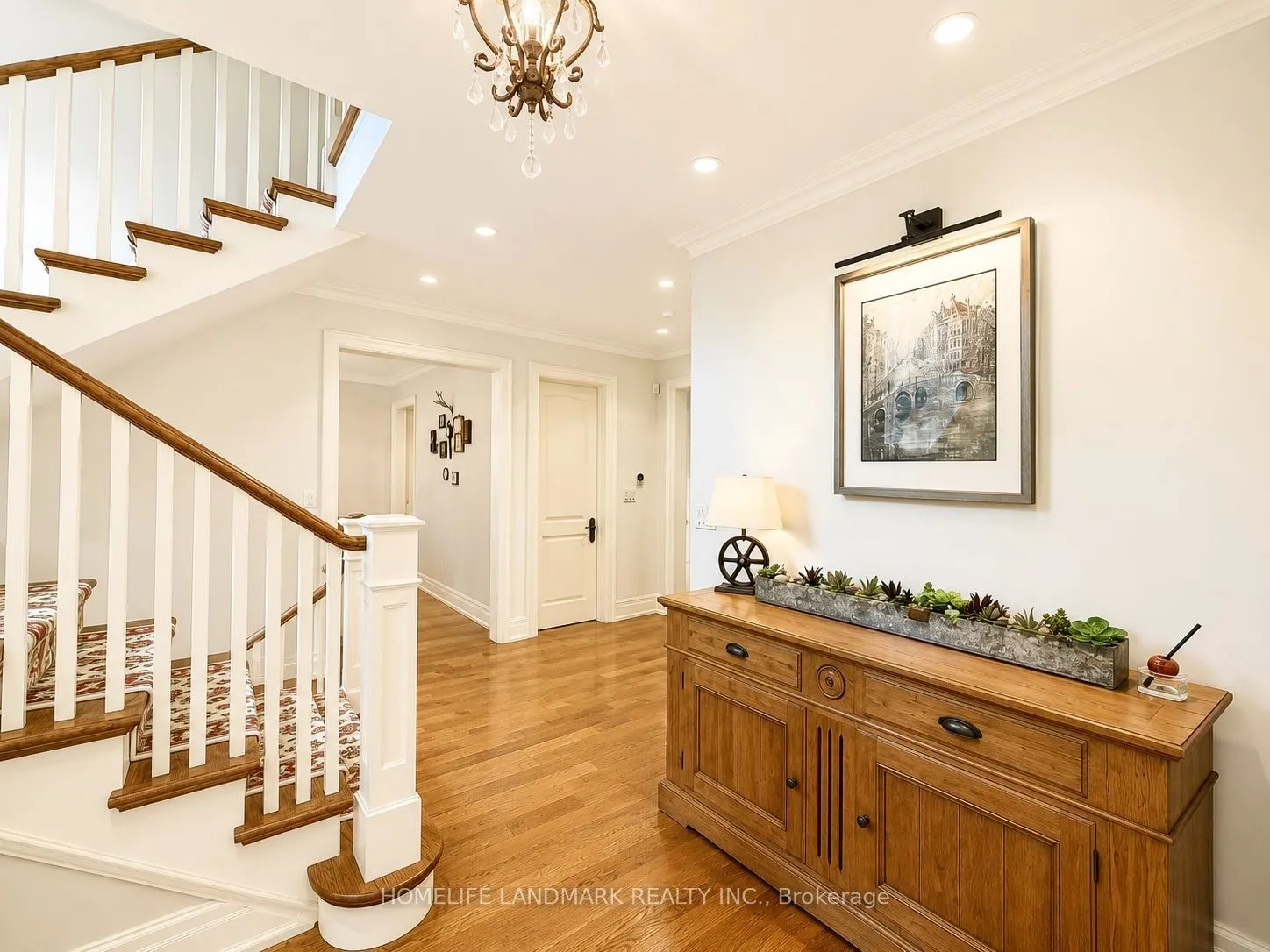 260 Pinetree Way