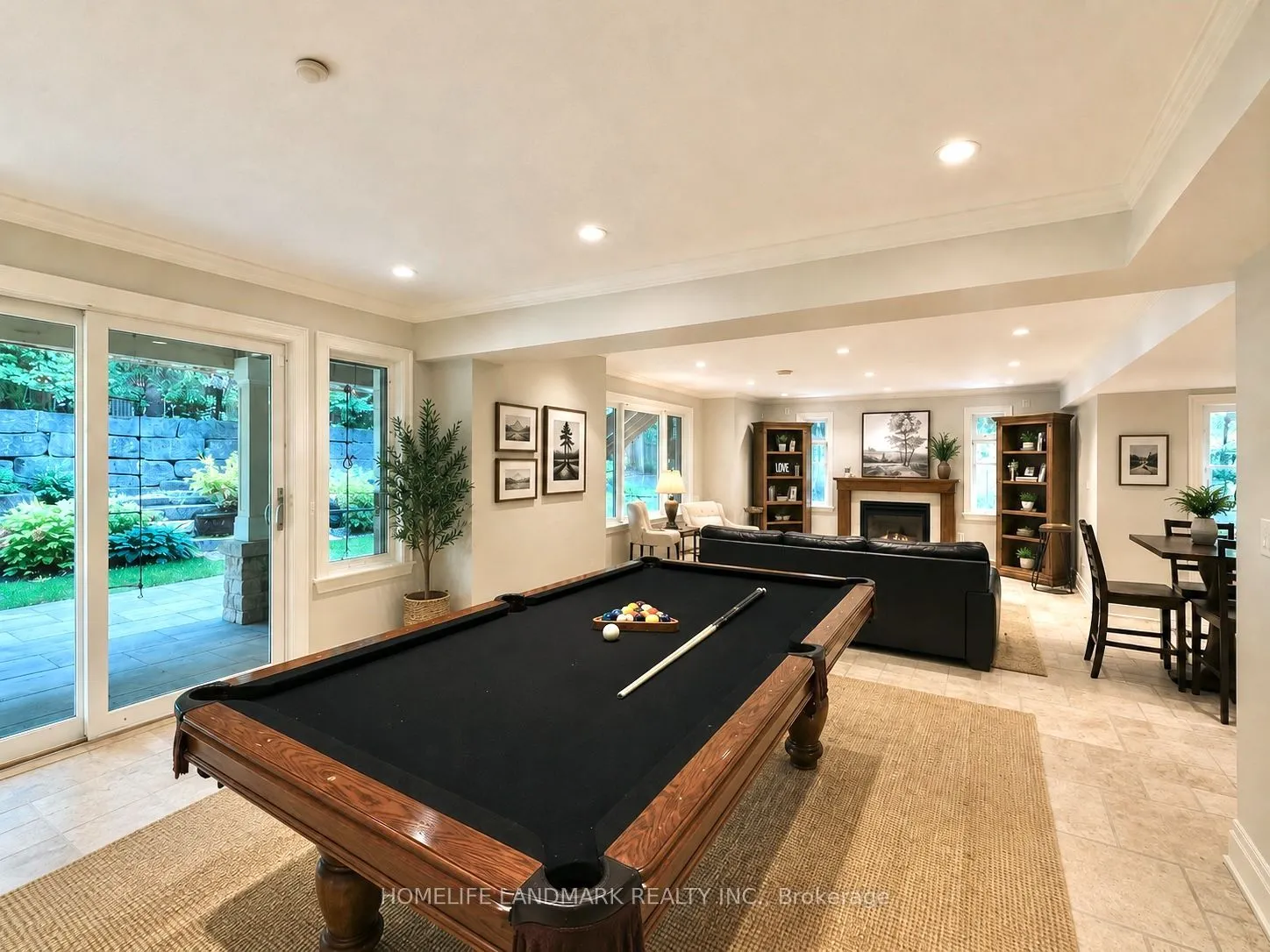 260 Pinetree Way