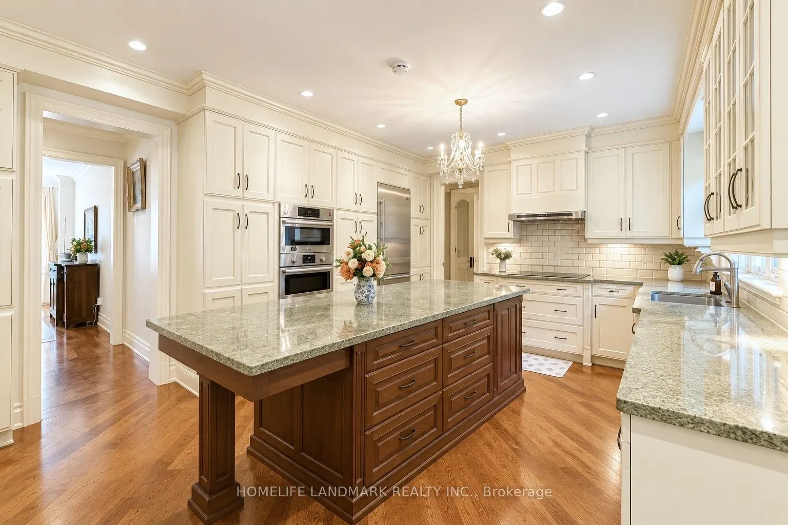 260 Pinetree Way