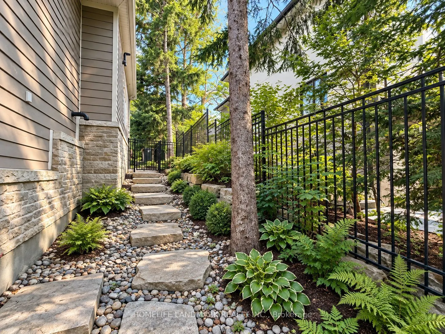 260 Pinetree Way