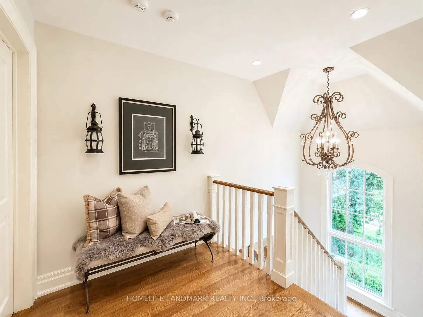 260 Pinetree Way